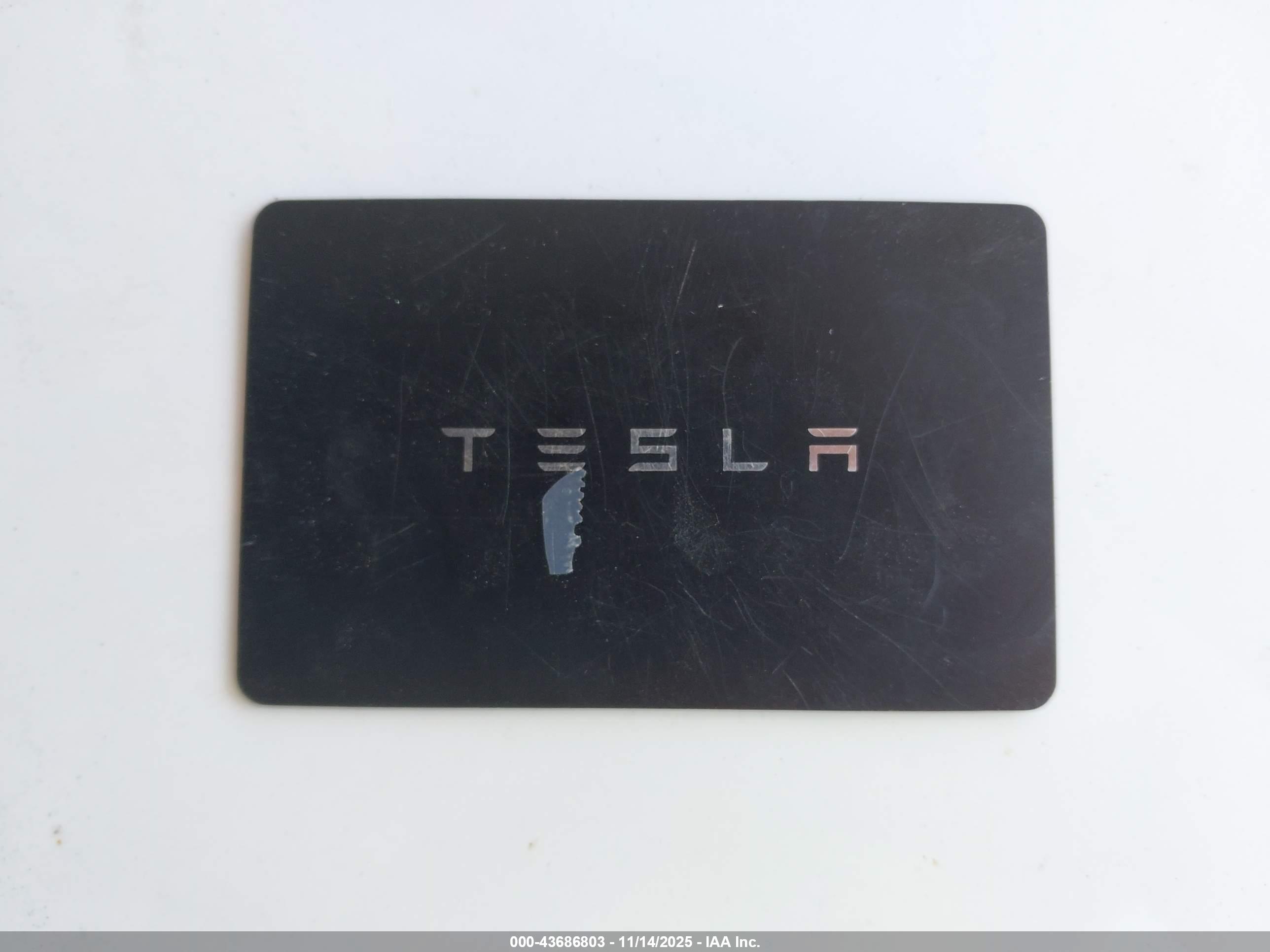 TESLA MODEL image 11