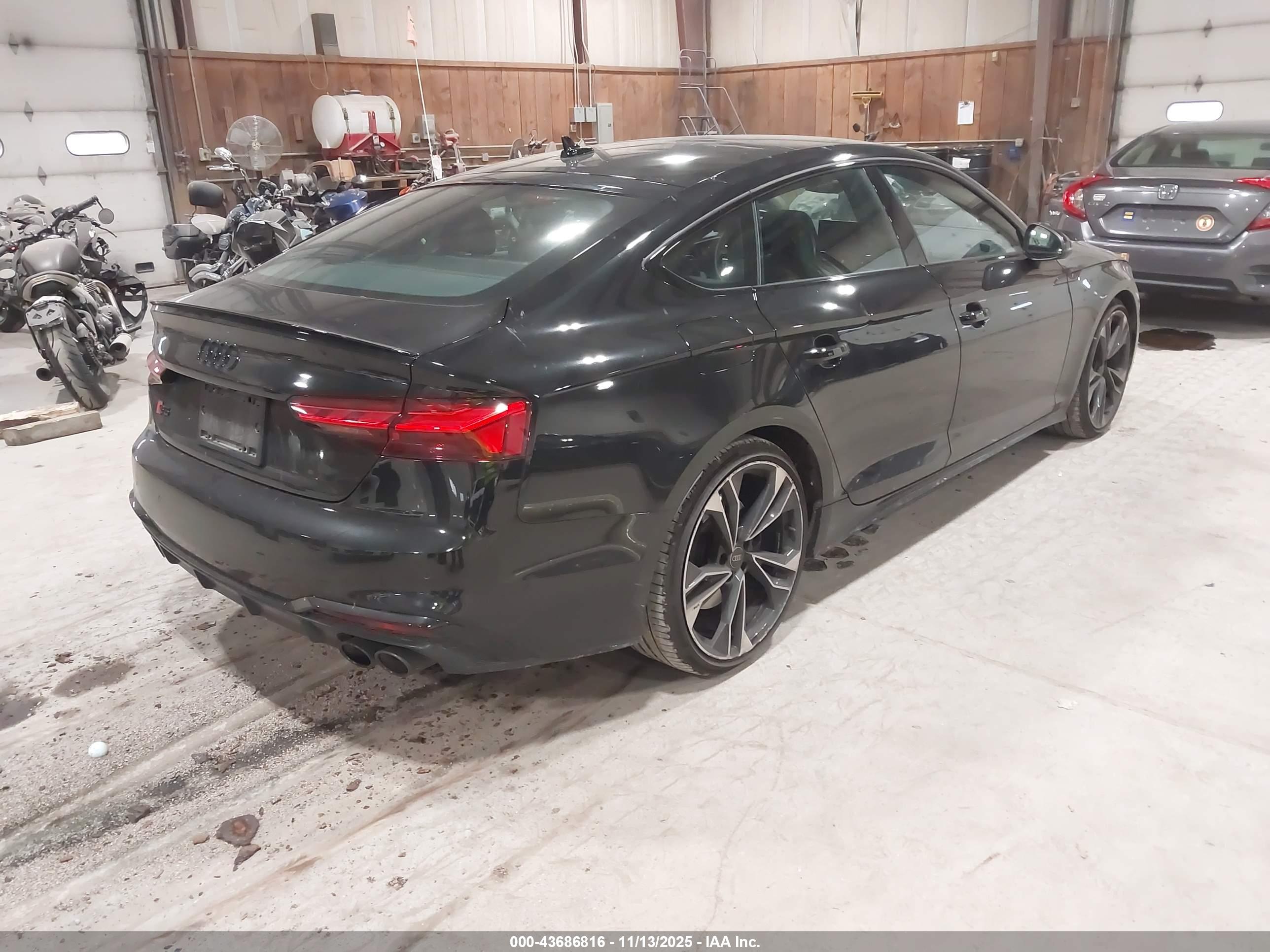AUDI S5 image 4
