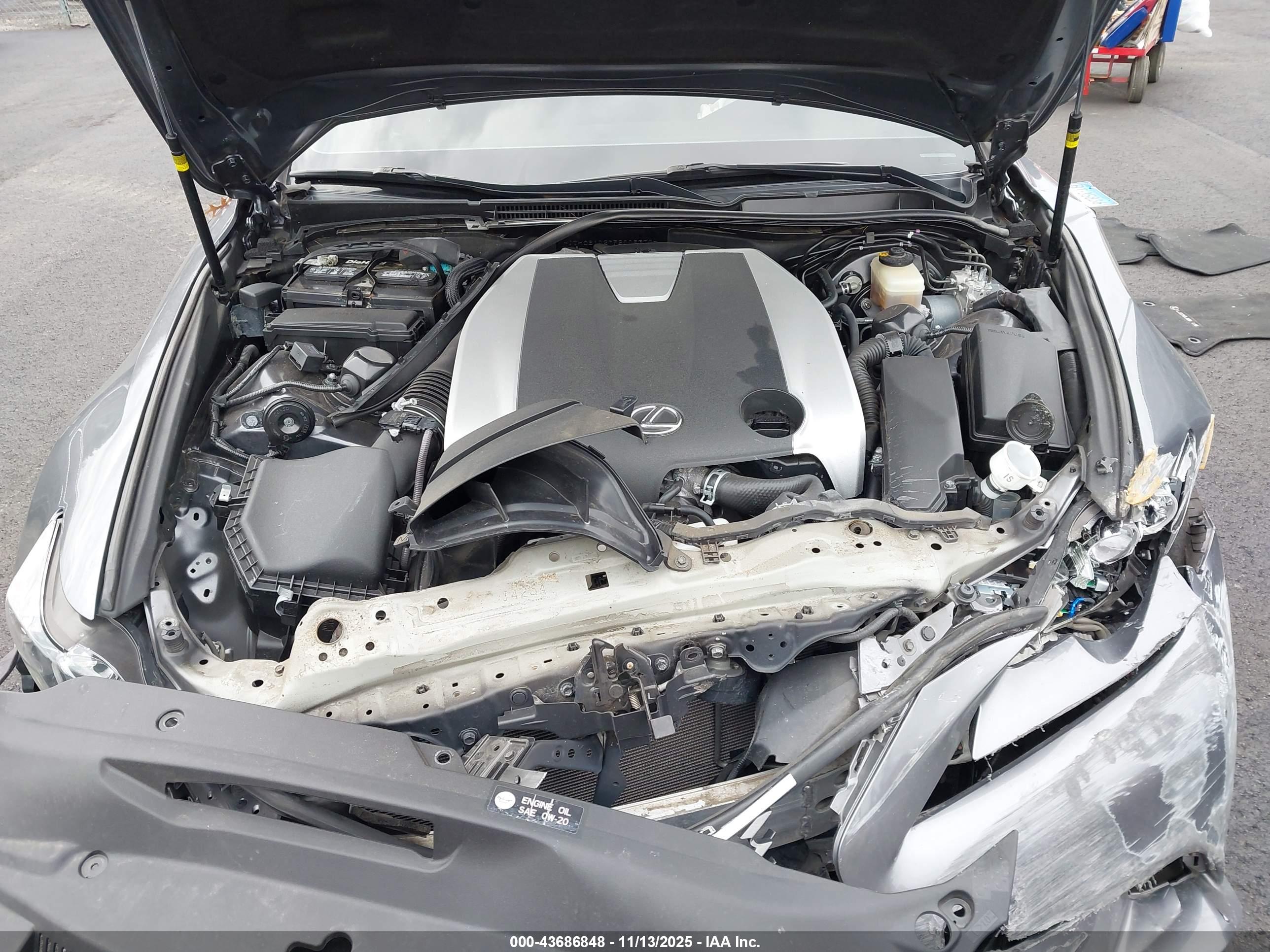 LEXUS IS image 10