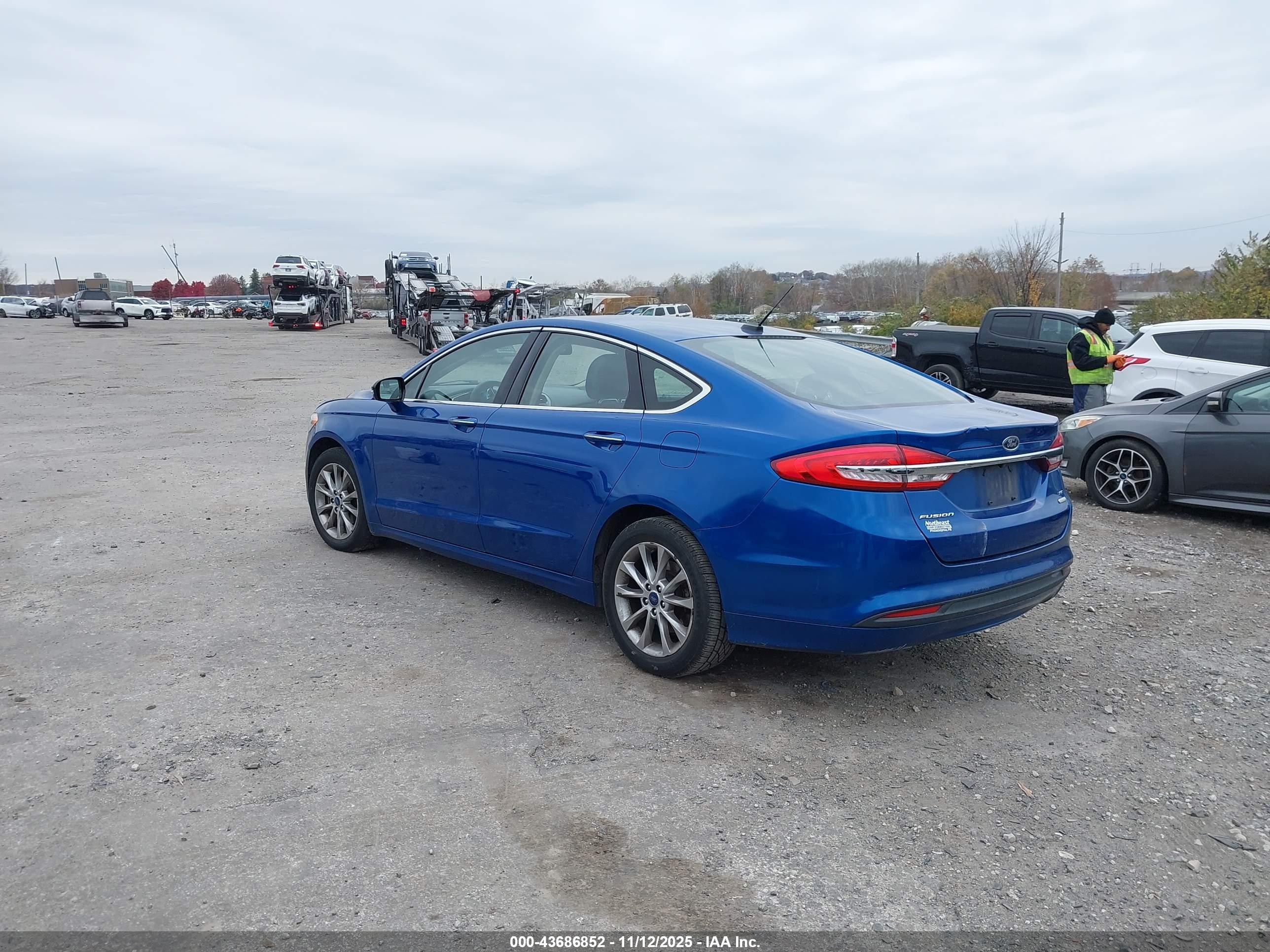 FORD FUSION image 3