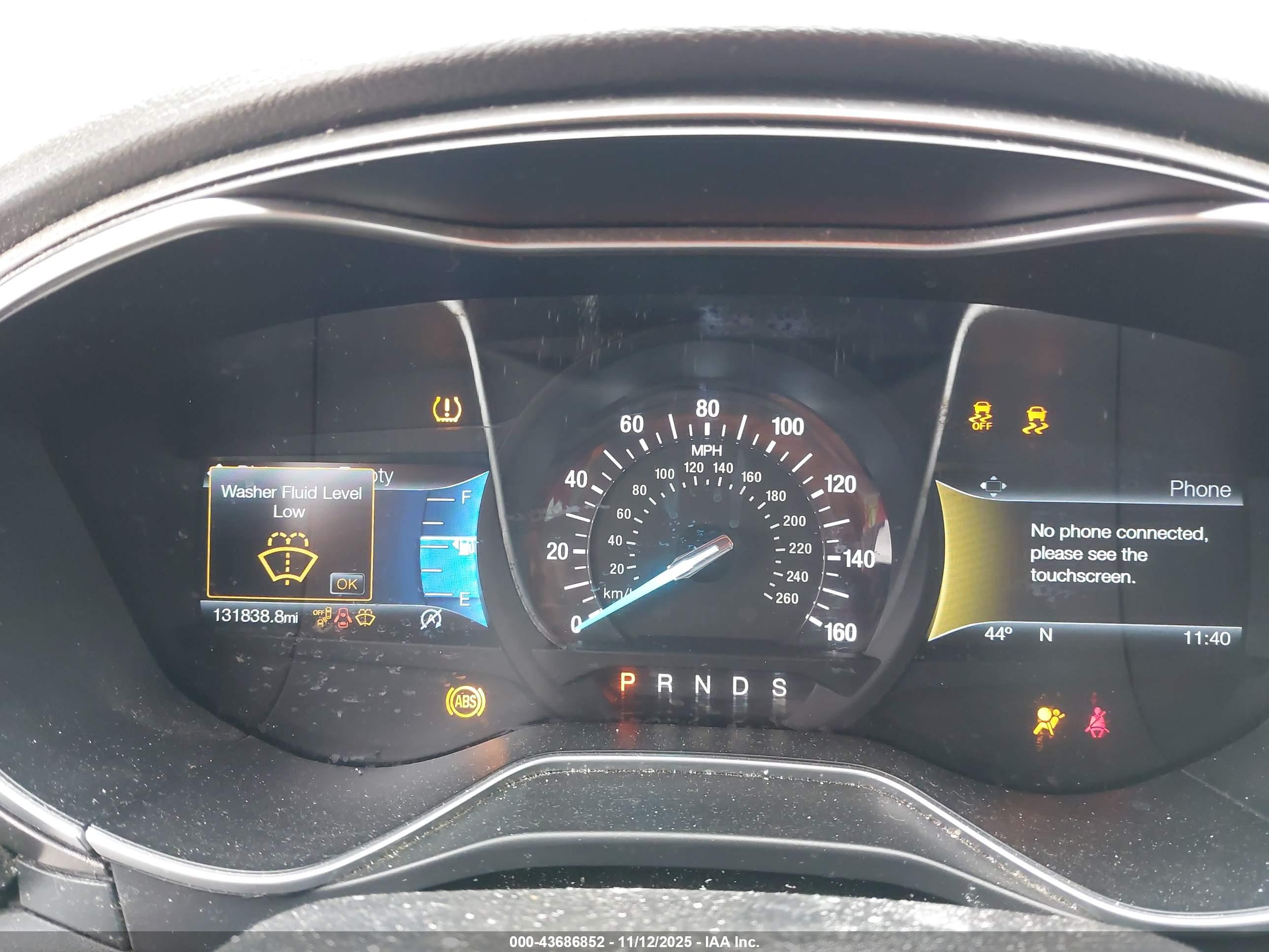 FORD FUSION image 7