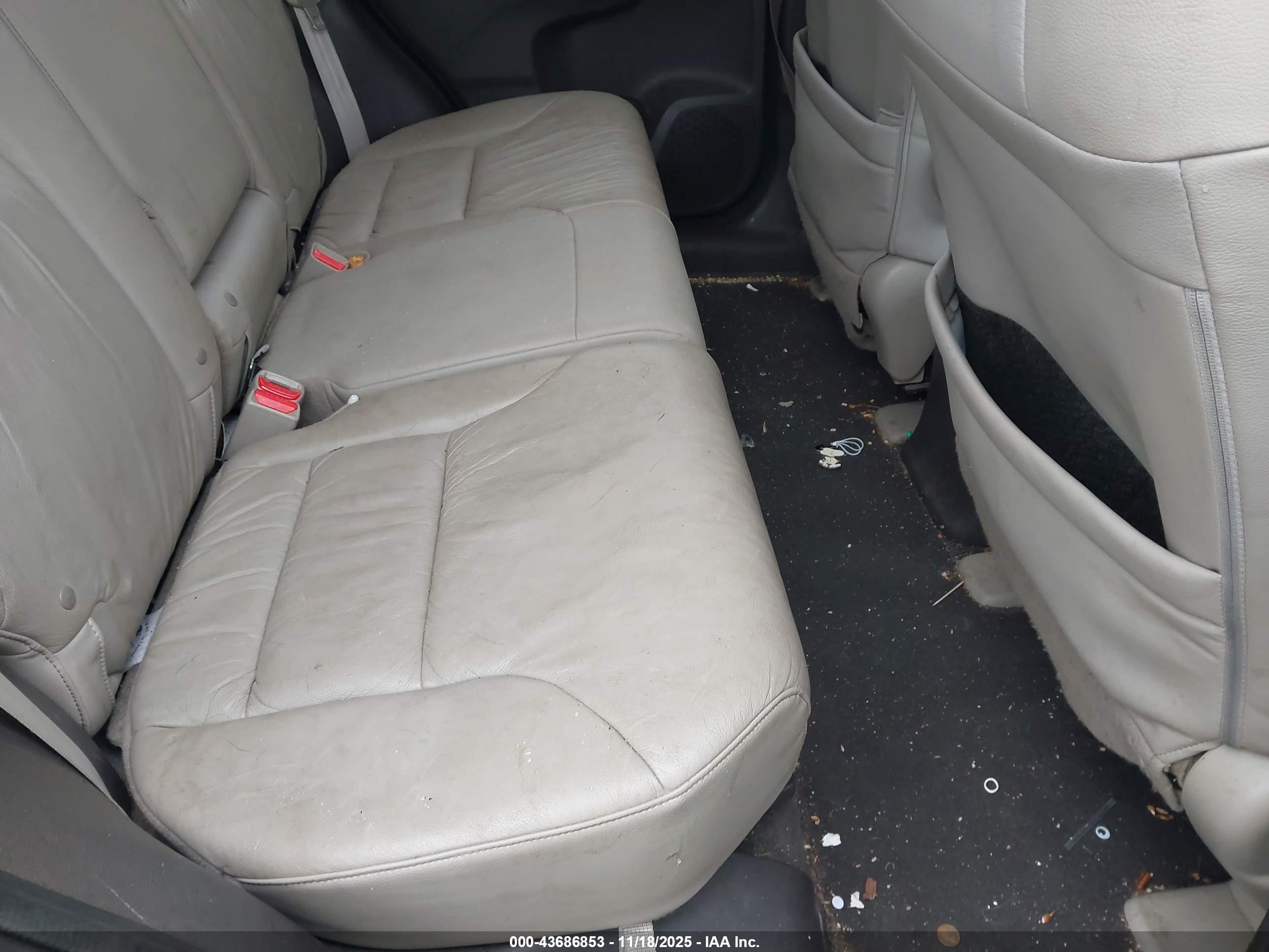 HONDA CR-V image 8