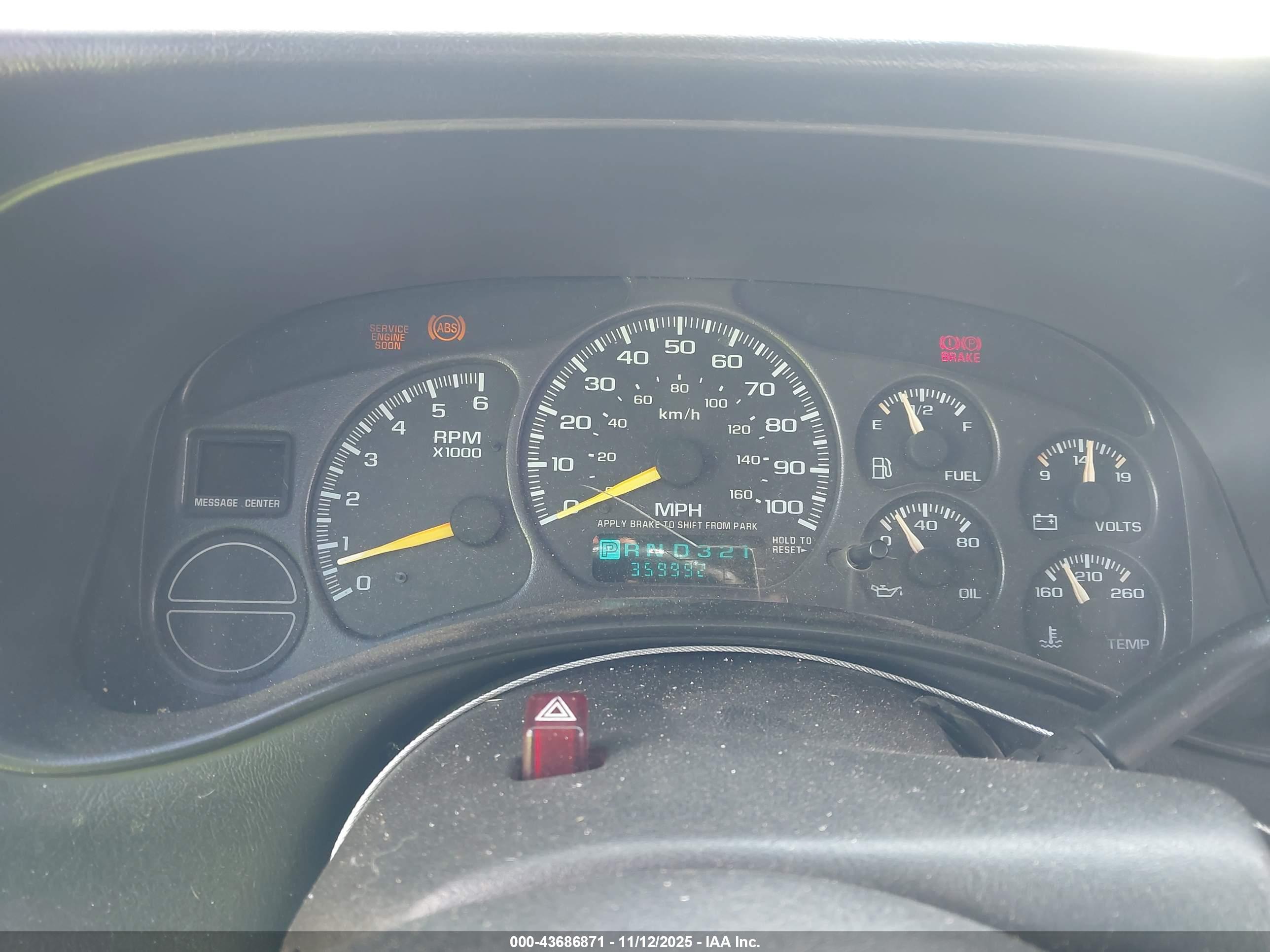 CHEVROLET SILVERADO image 7