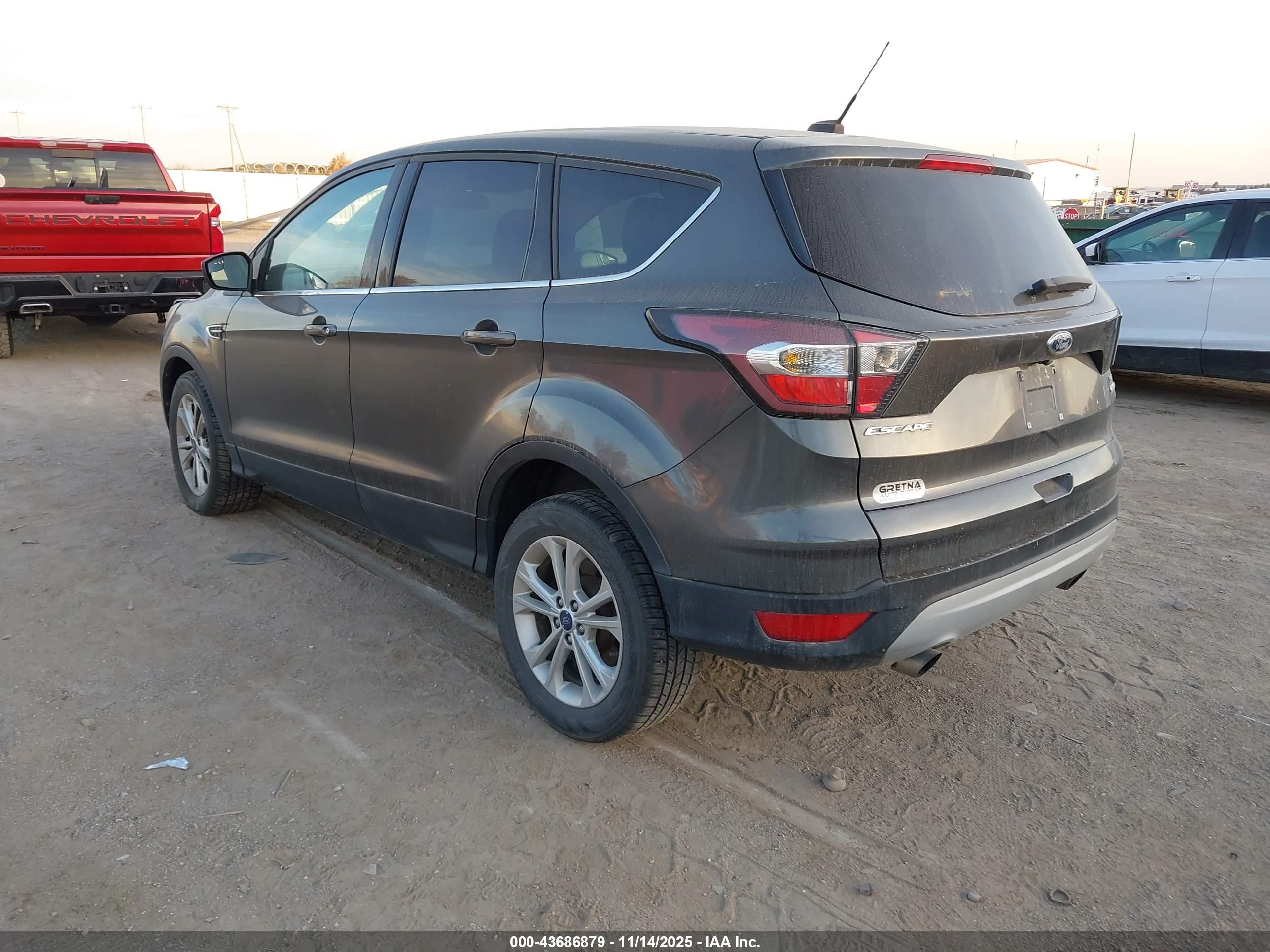 FORD ESCAPE image 3