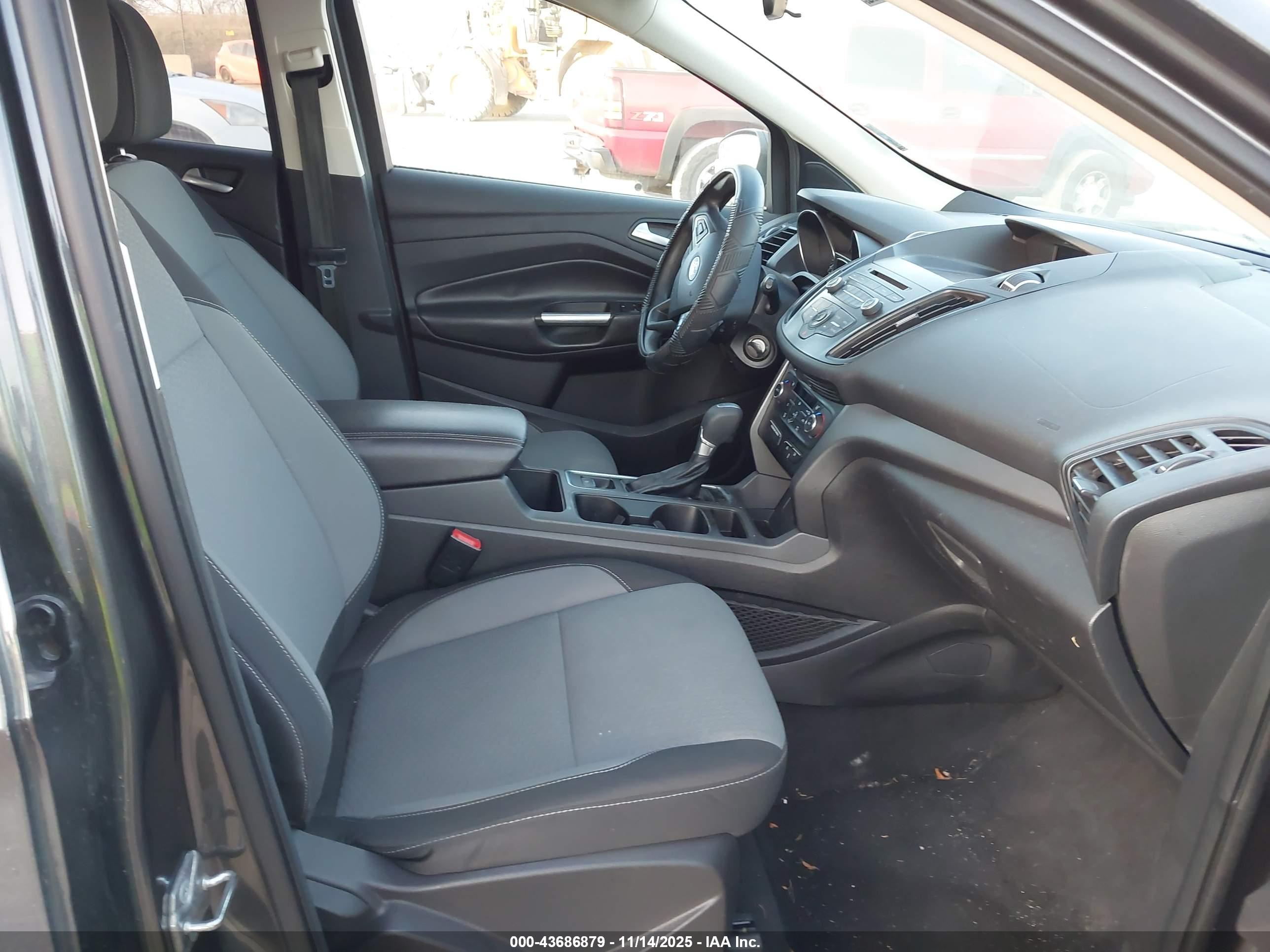 FORD ESCAPE image 5
