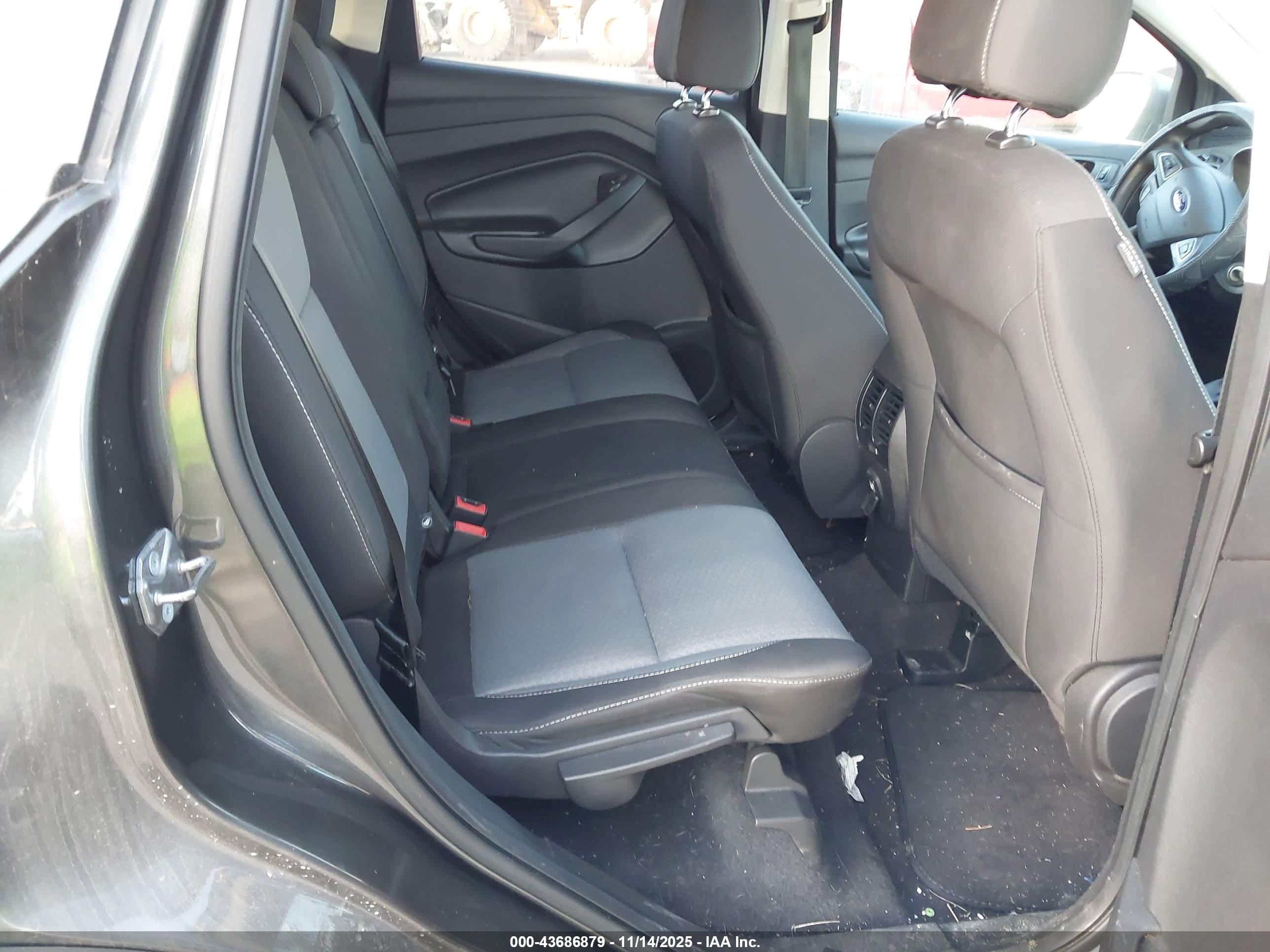 FORD ESCAPE image 8