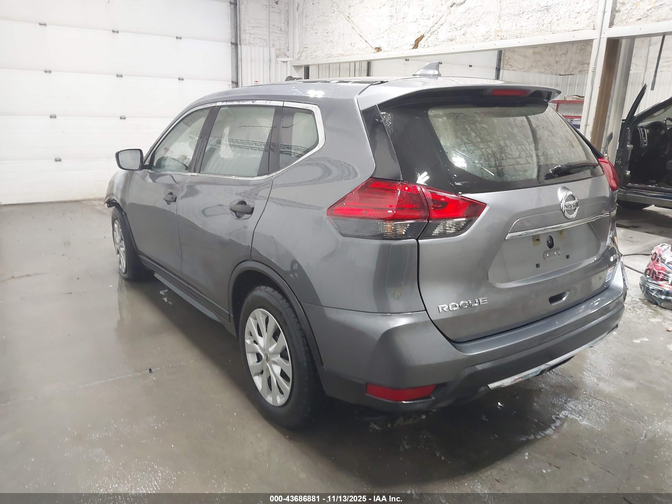 NISSAN ROGUE image 3