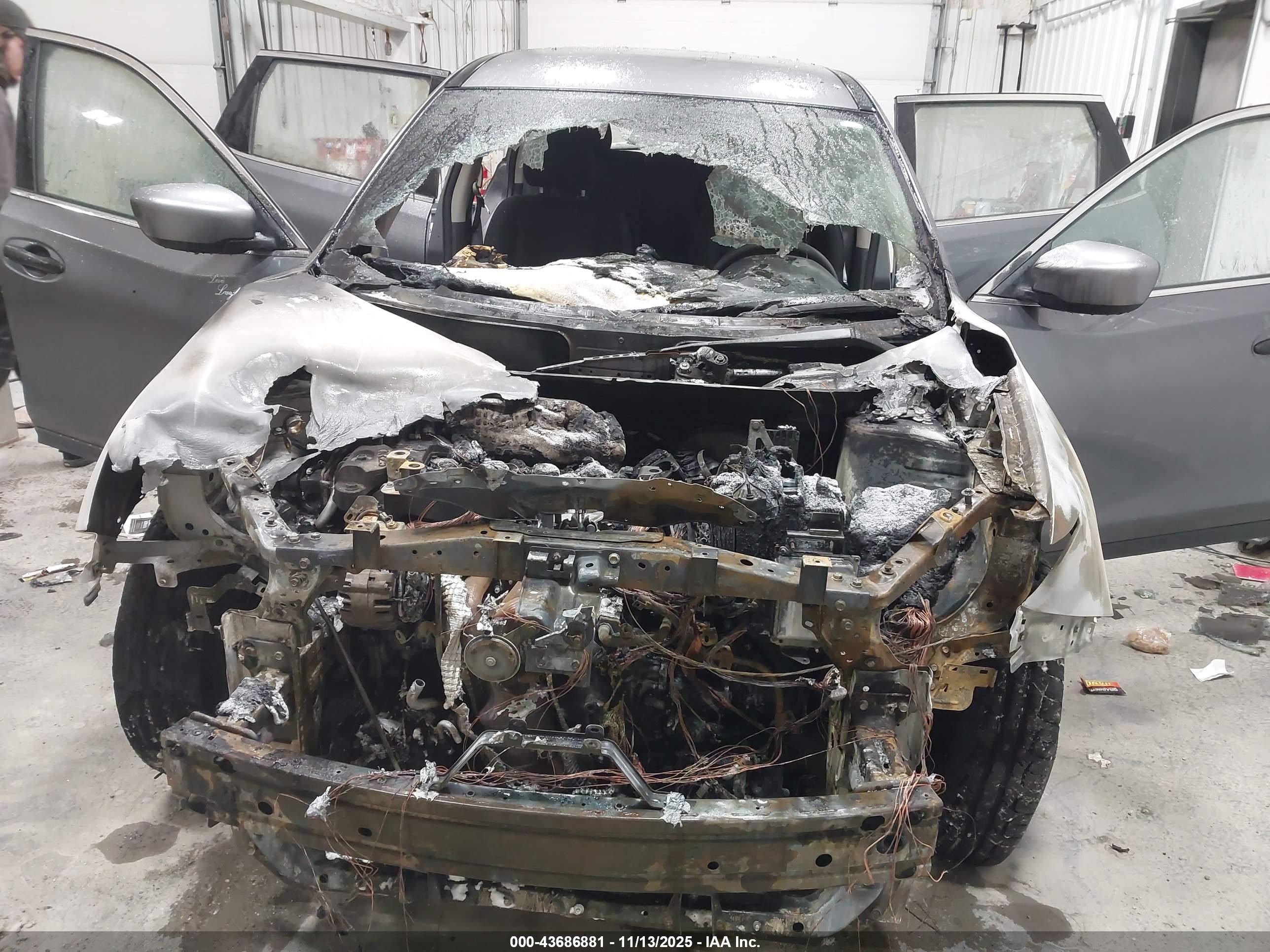 NISSAN ROGUE image 6