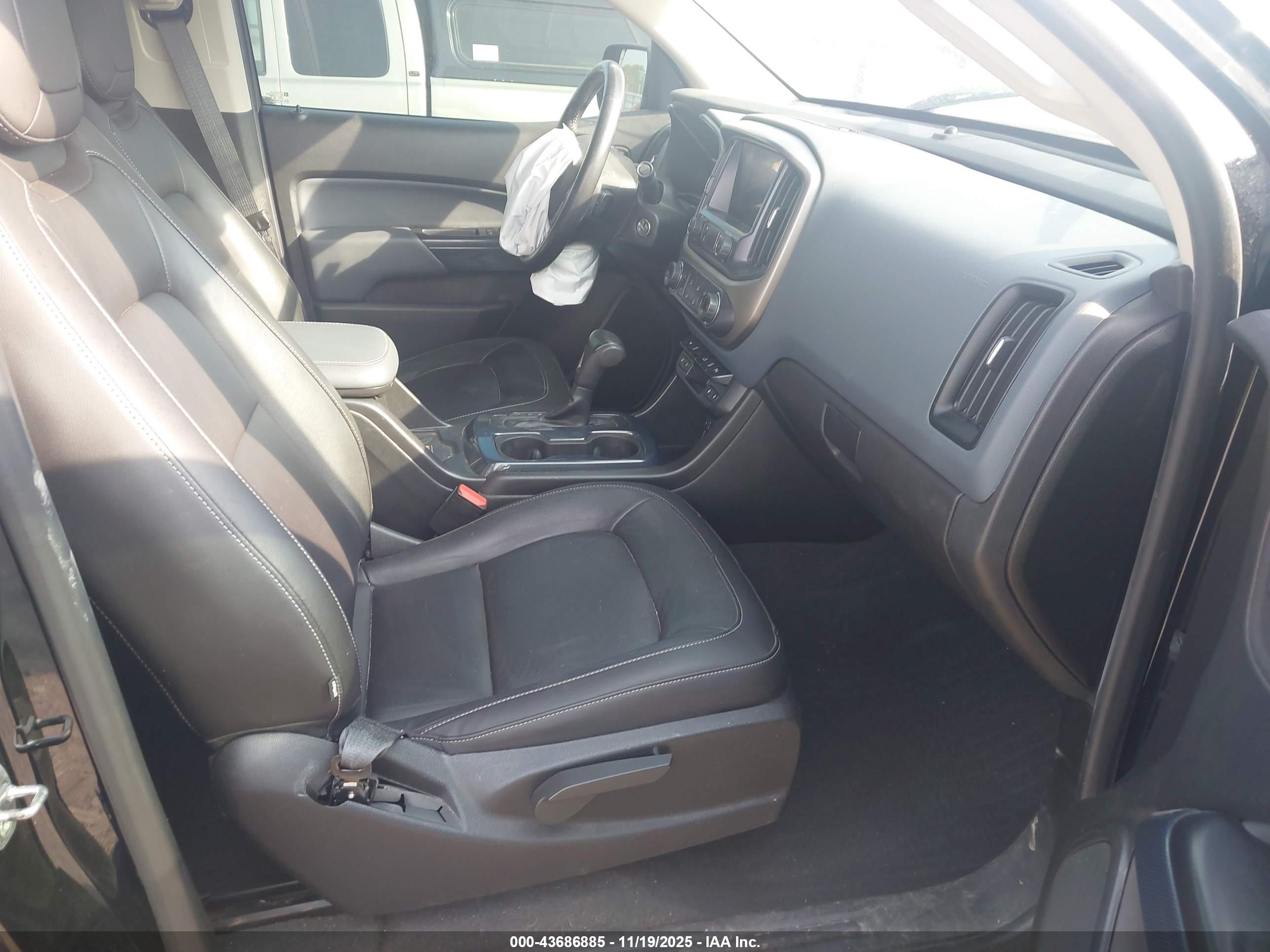 CHEVROLET COLORADO image 5