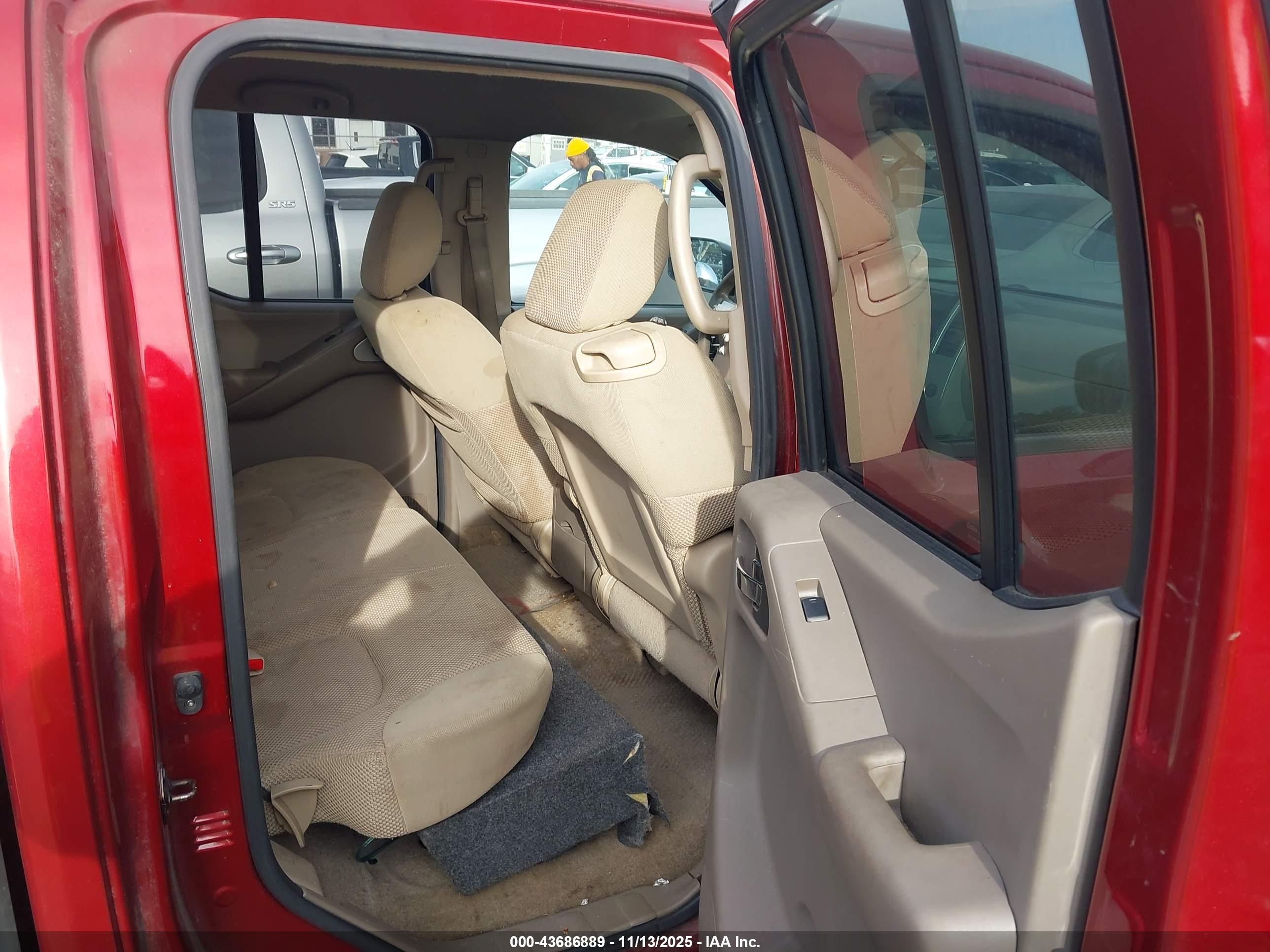 NISSAN FRONTIER image 8