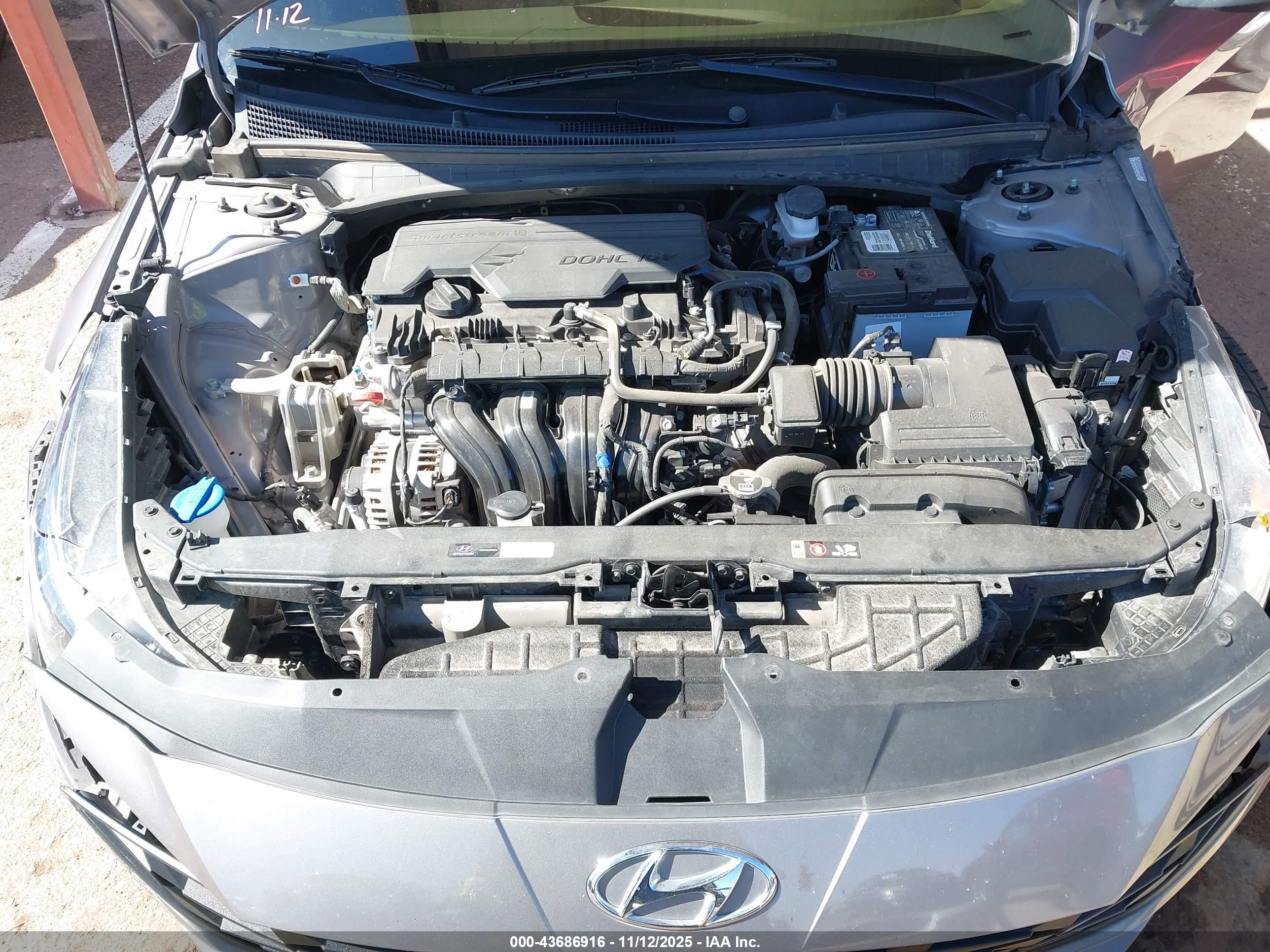 HYUNDAI ELANTRA image 10