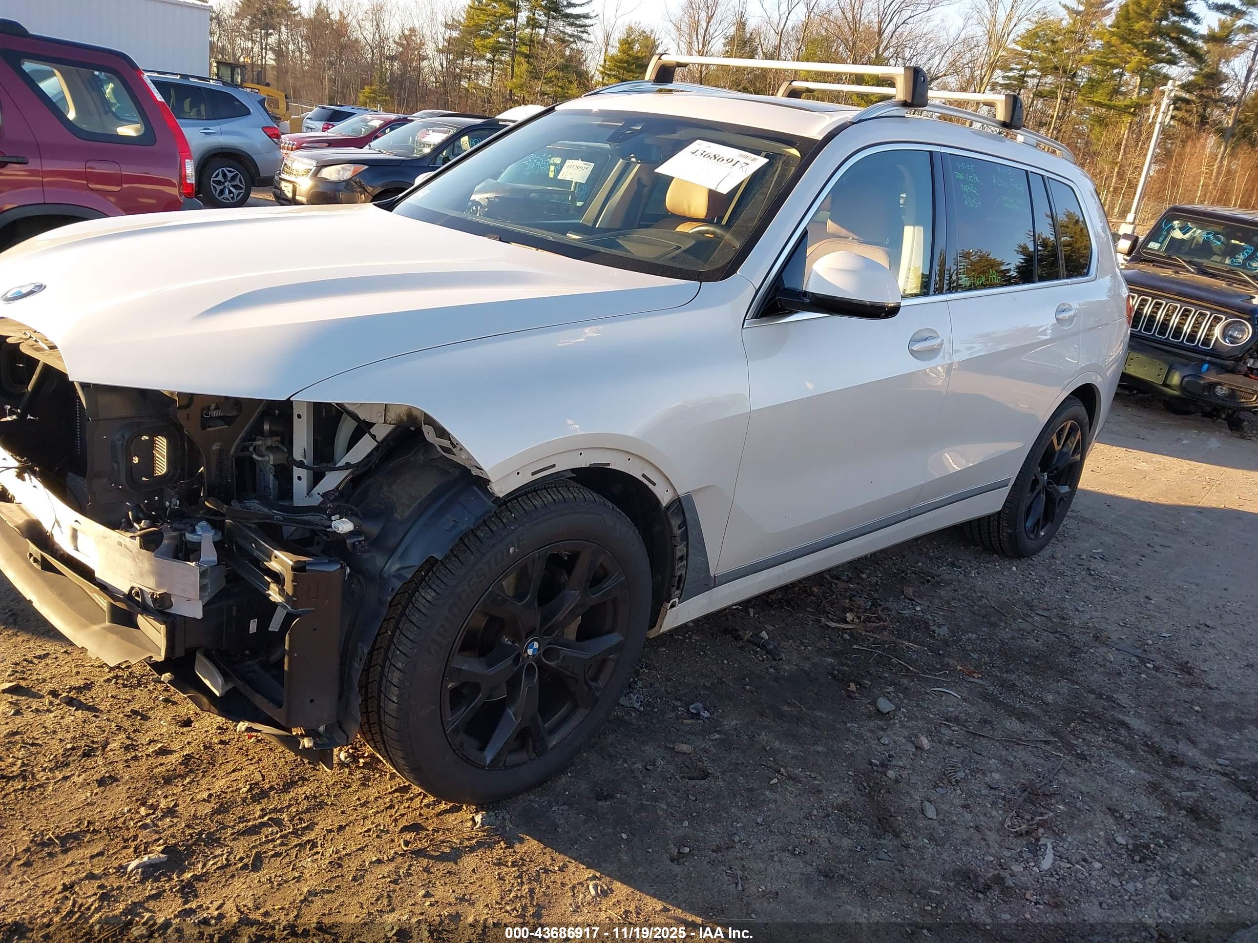 BMW X7 image 2