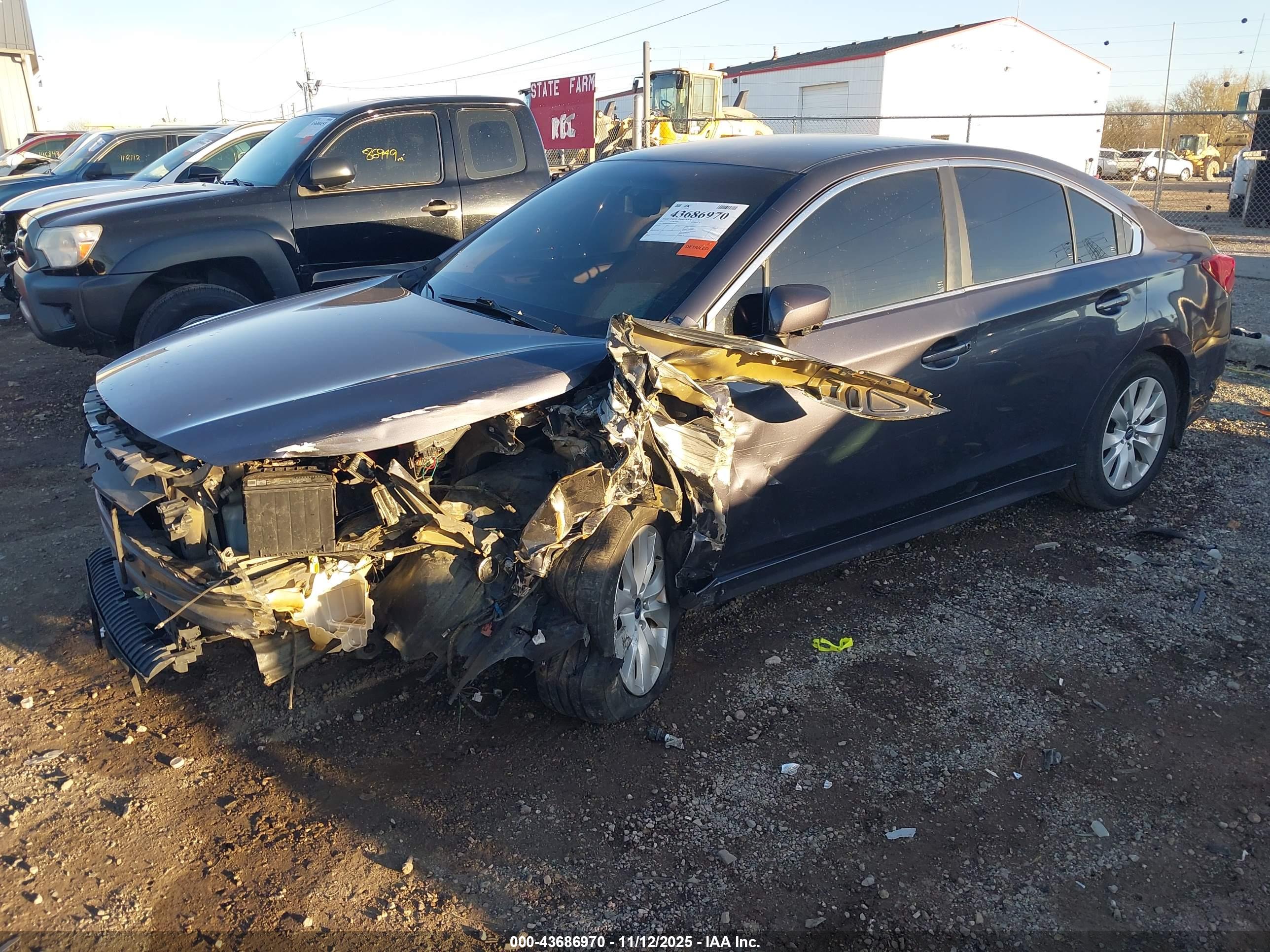 SUBARU LEGACY image 2