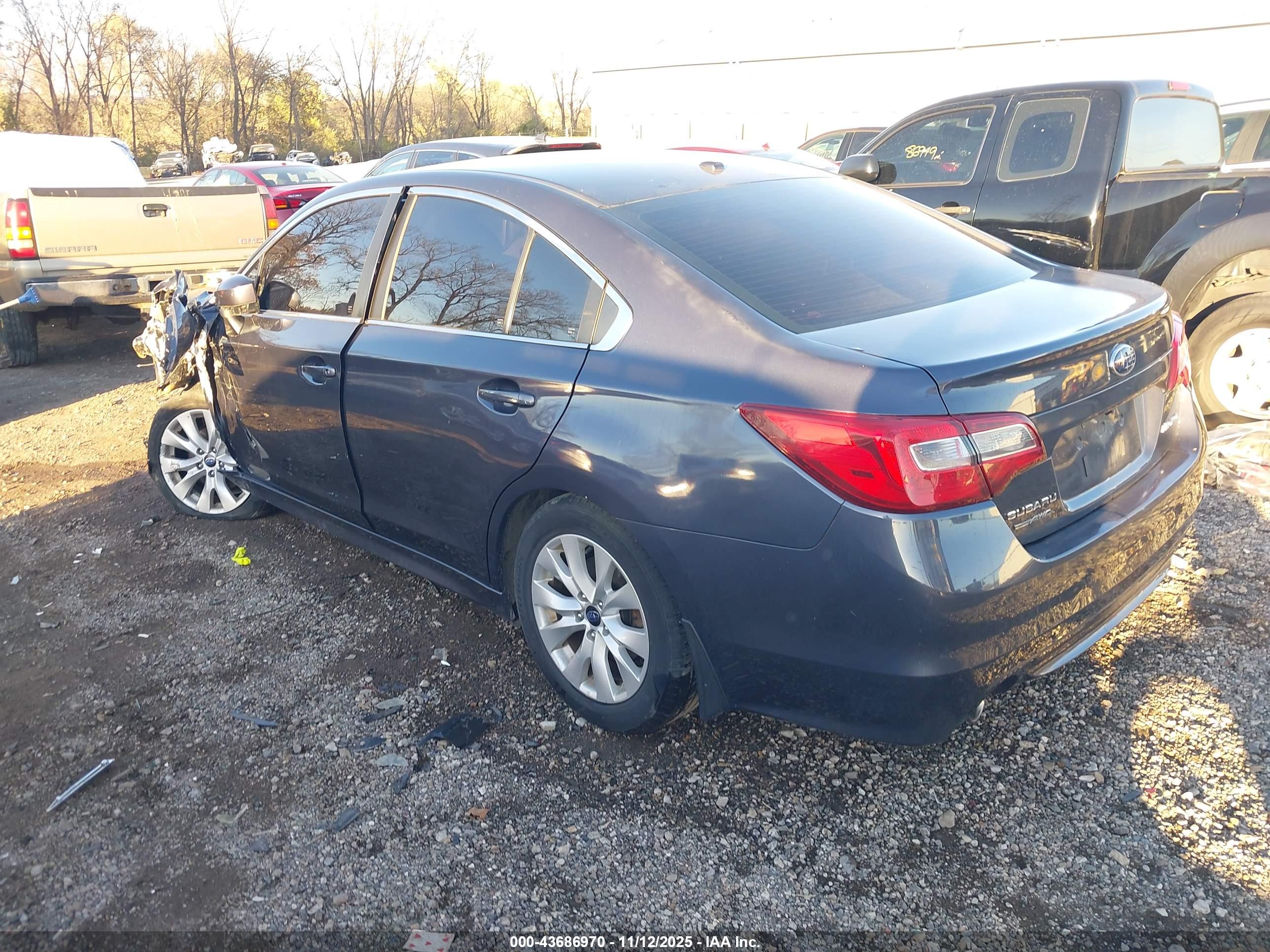 SUBARU LEGACY image 3