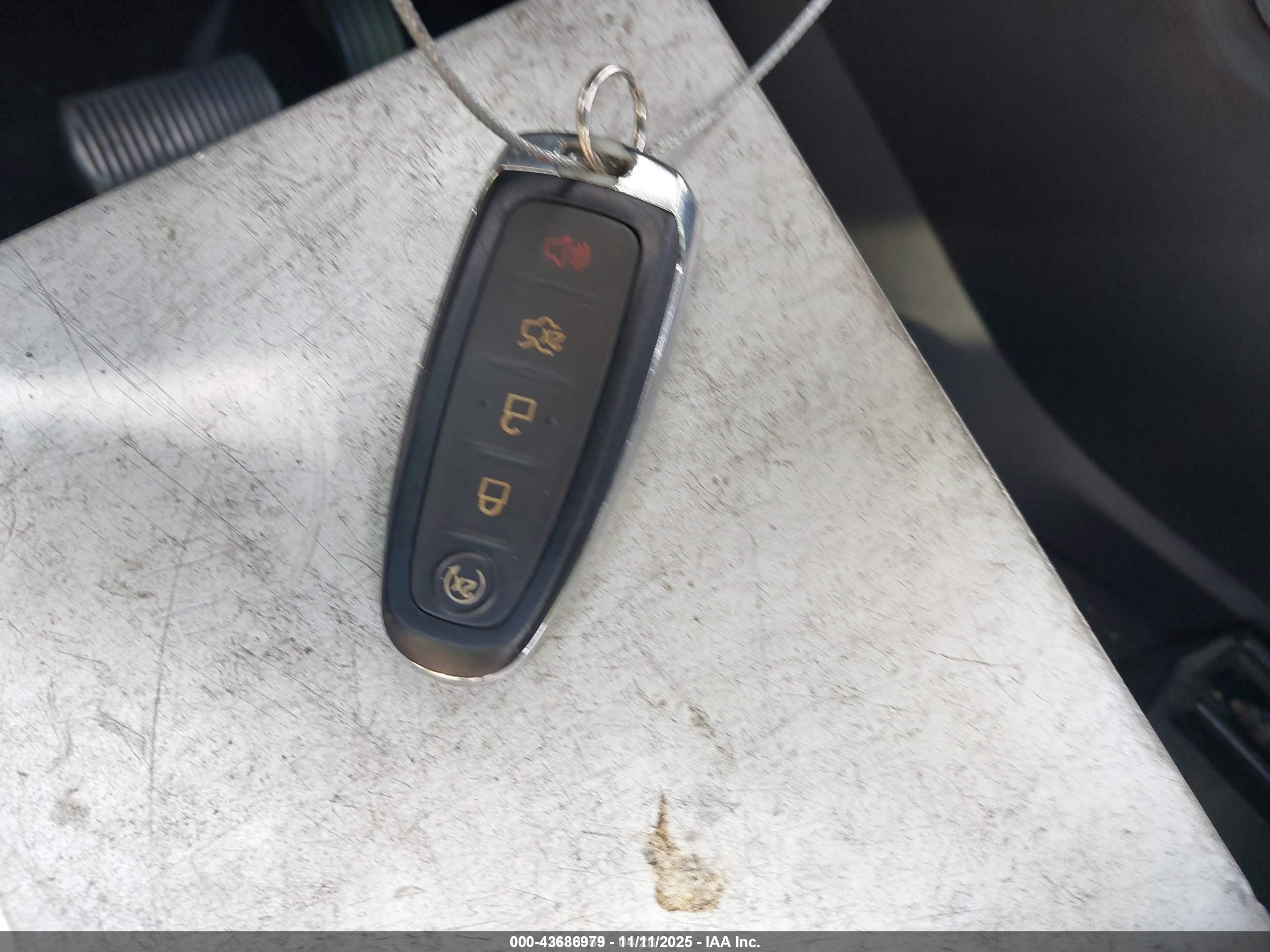 FORD ESCAPE image 11