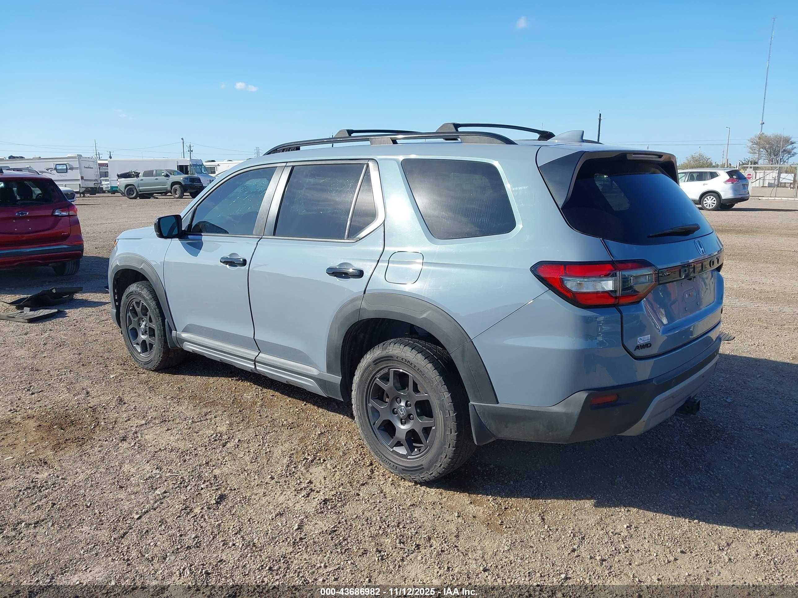 HONDA PILOT image 3