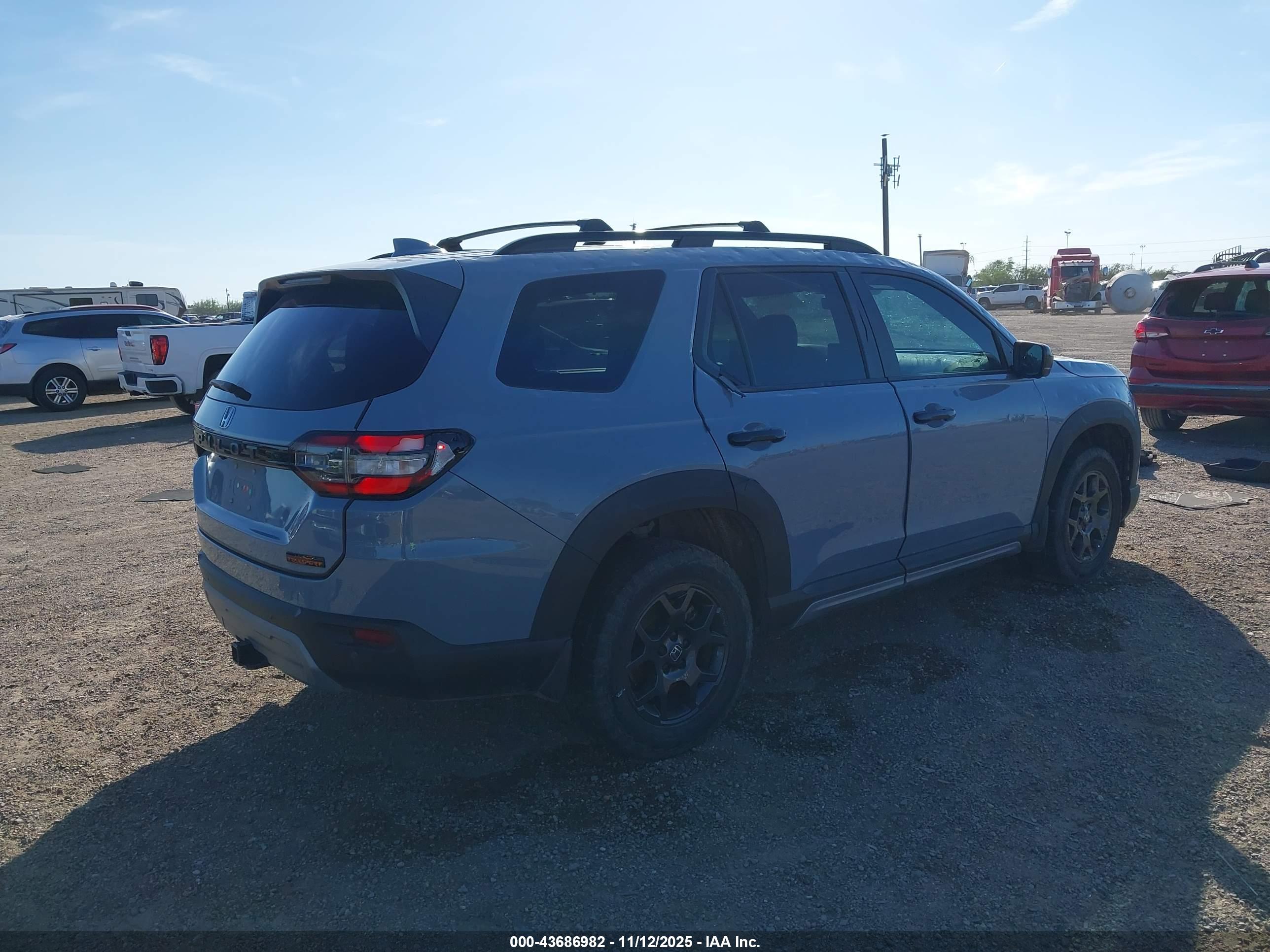 HONDA PILOT image 4