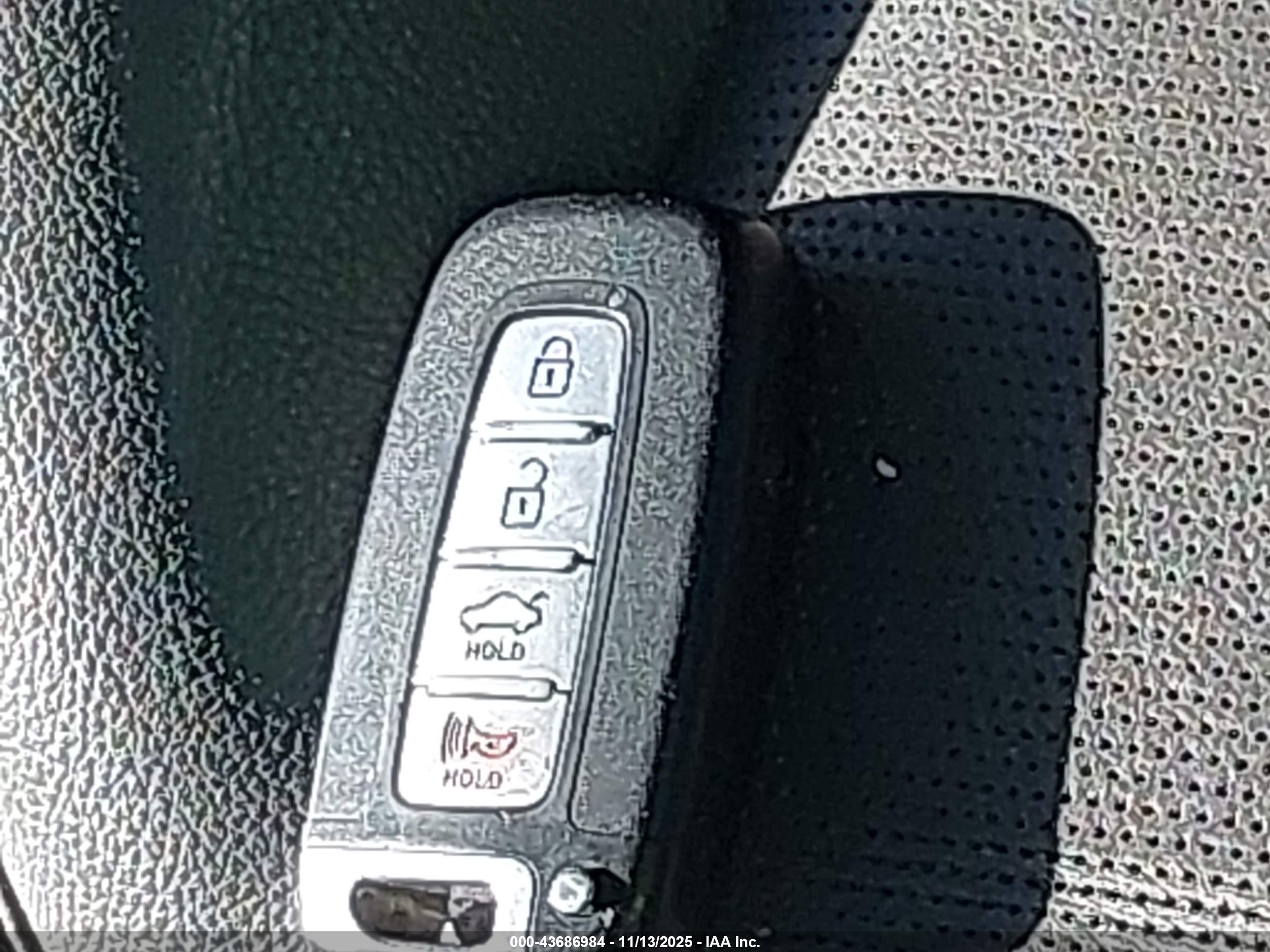 HYUNDAI ELANTRA image 11