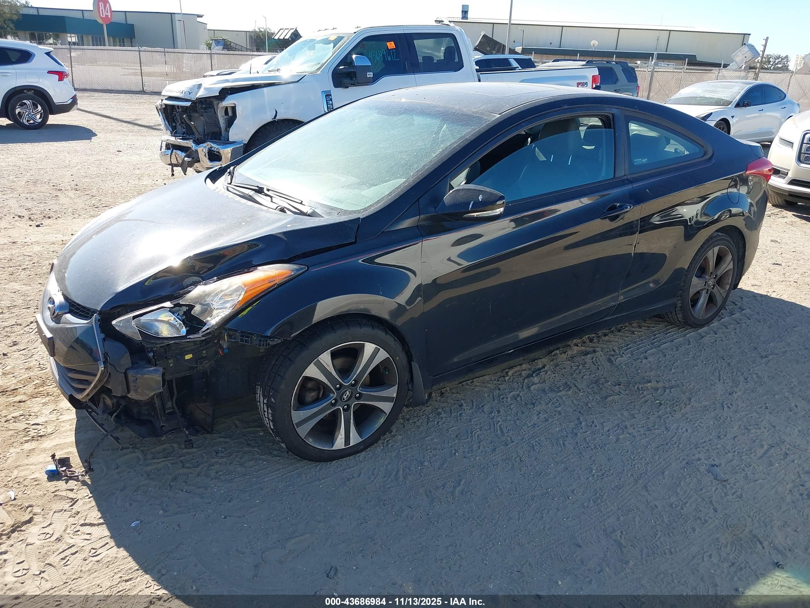 HYUNDAI ELANTRA image 2