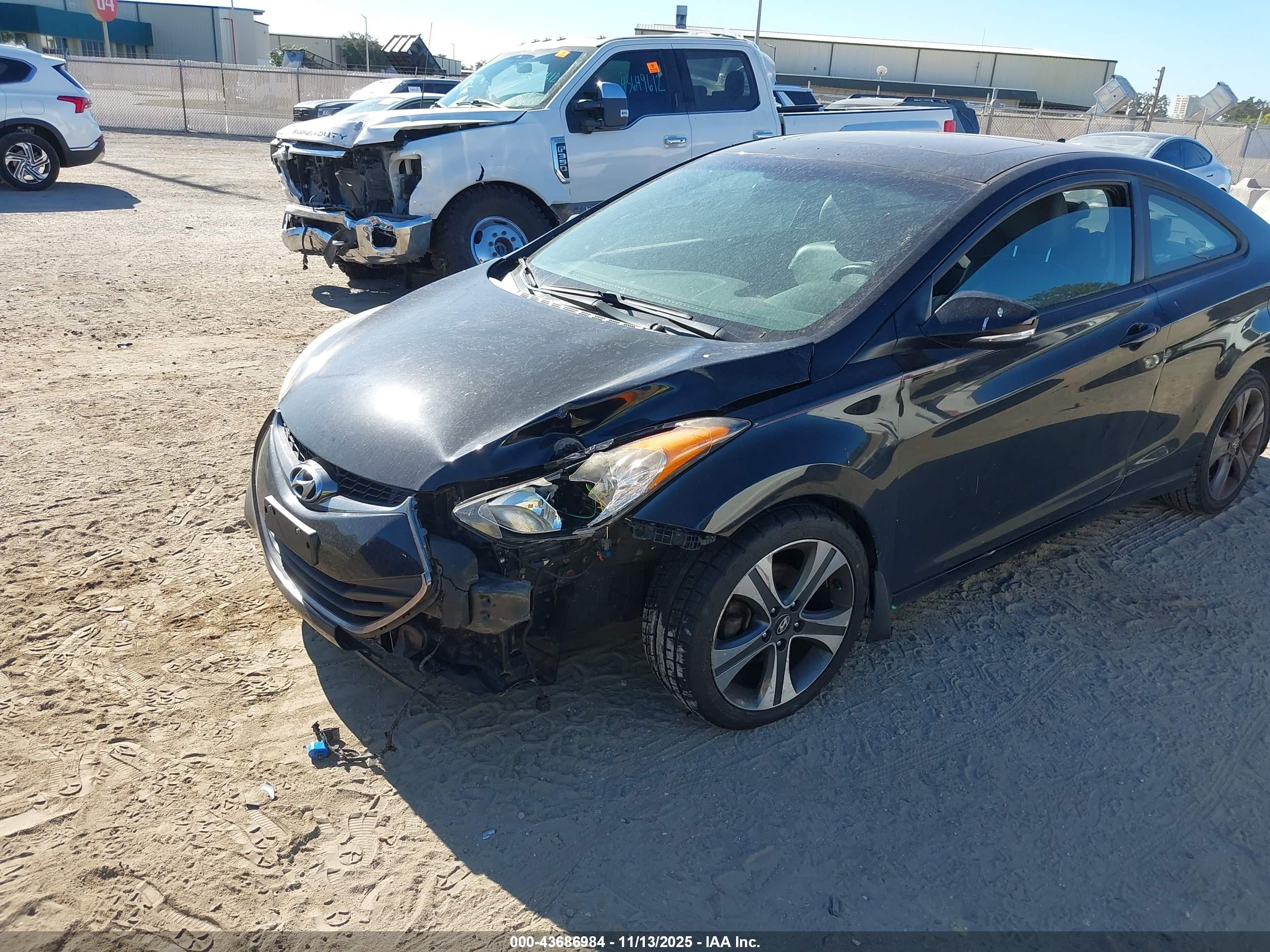 HYUNDAI ELANTRA image 6