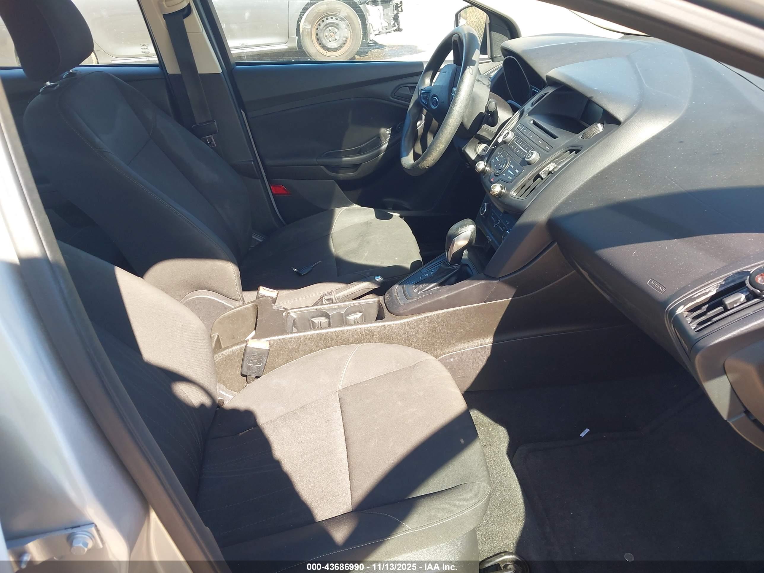 FORD FOCUS image 5