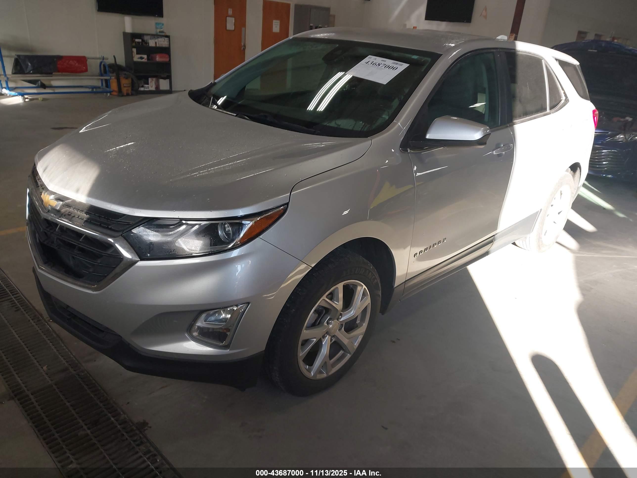 CHEVROLET EQUINOX image 2