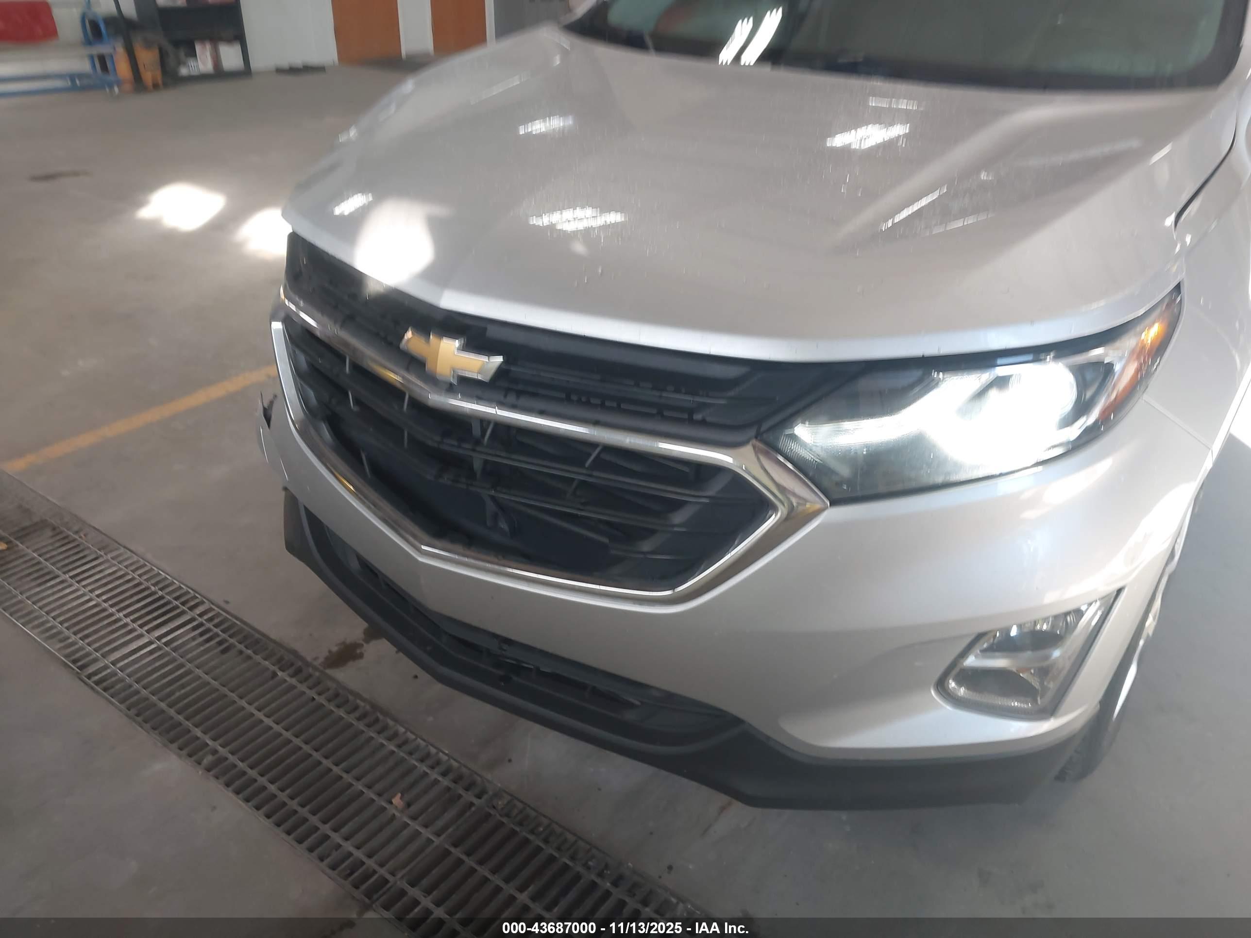 CHEVROLET EQUINOX image 6