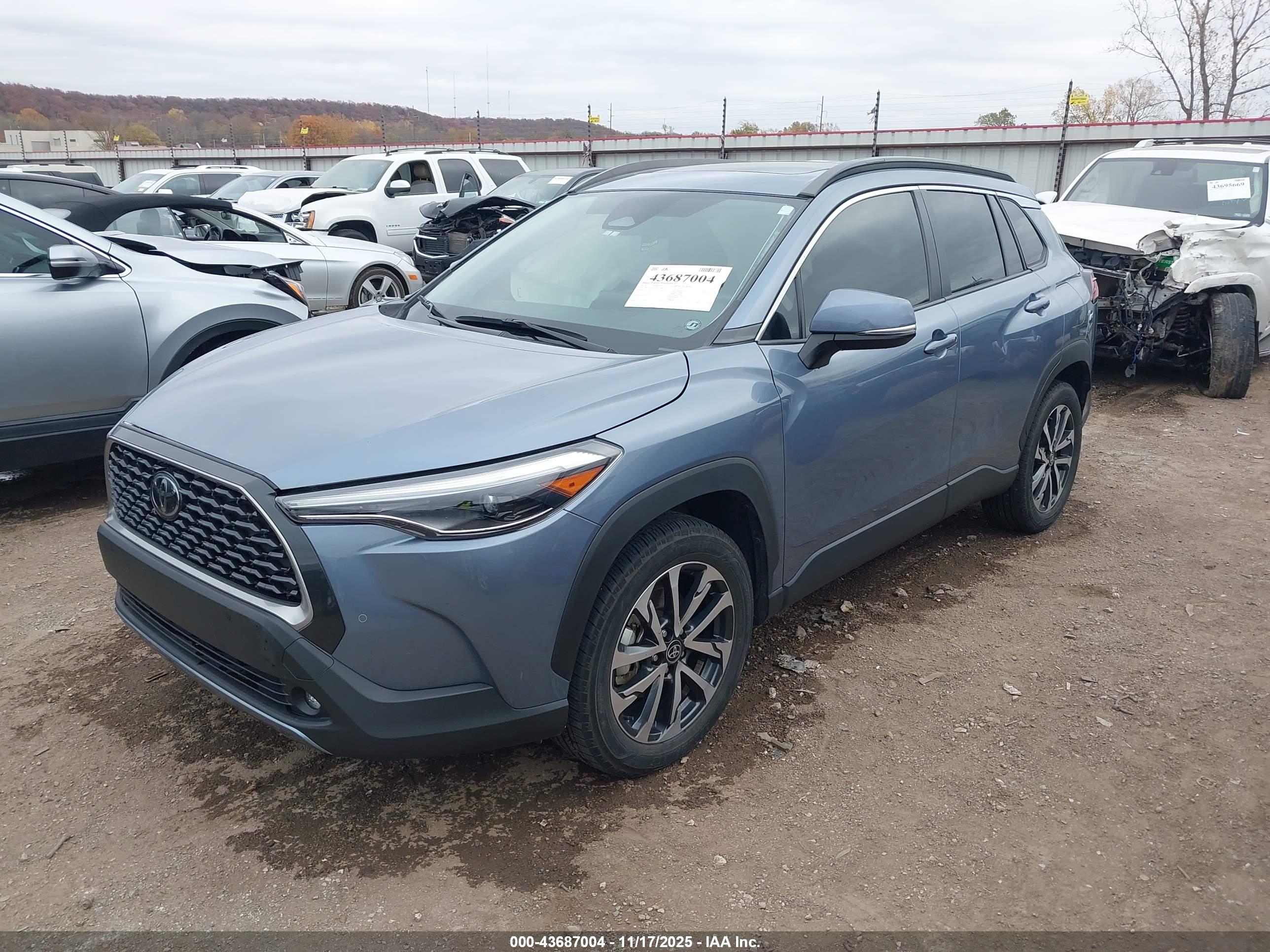 TOYOTA COROLLA image 2