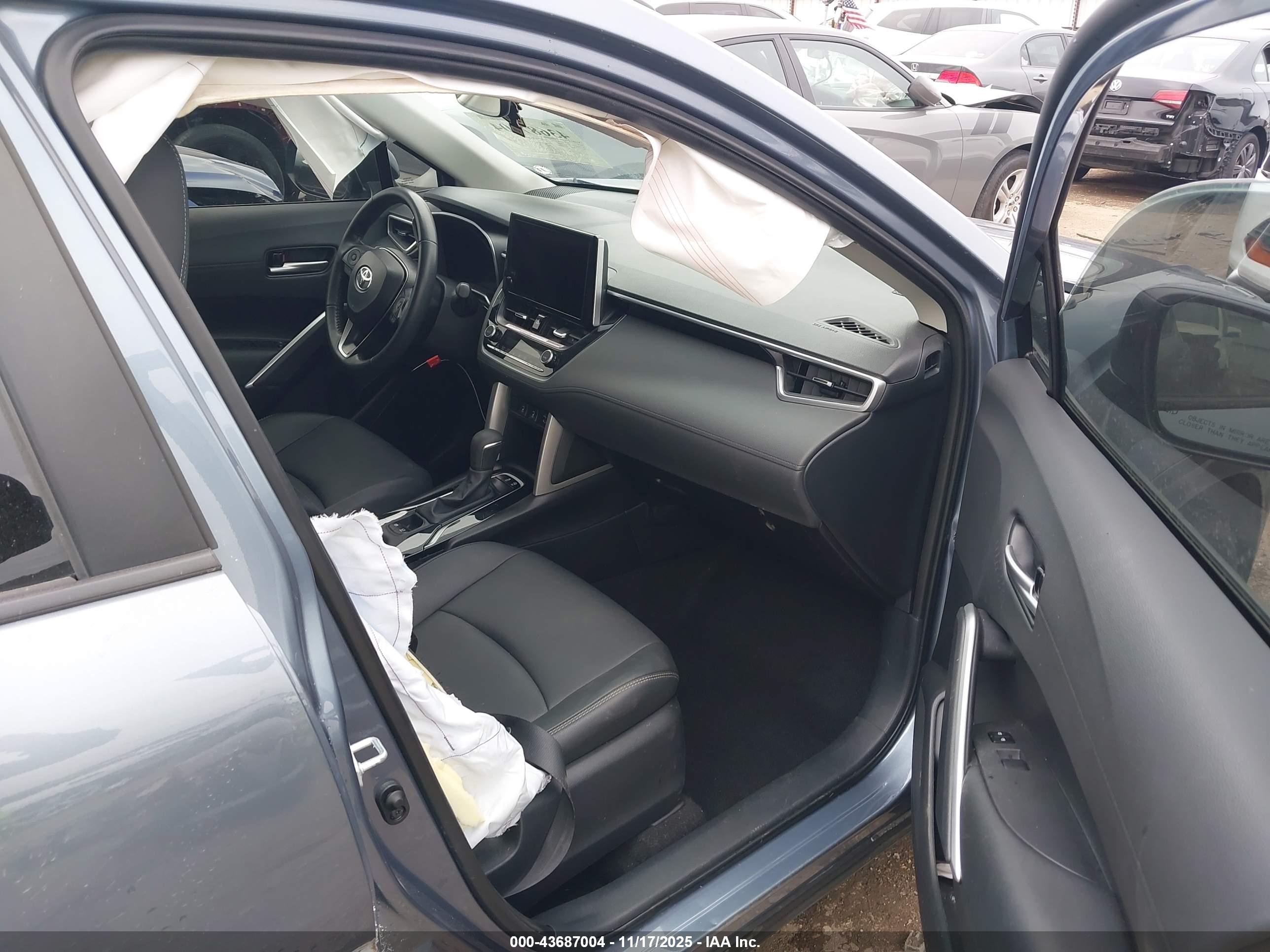 TOYOTA COROLLA image 5