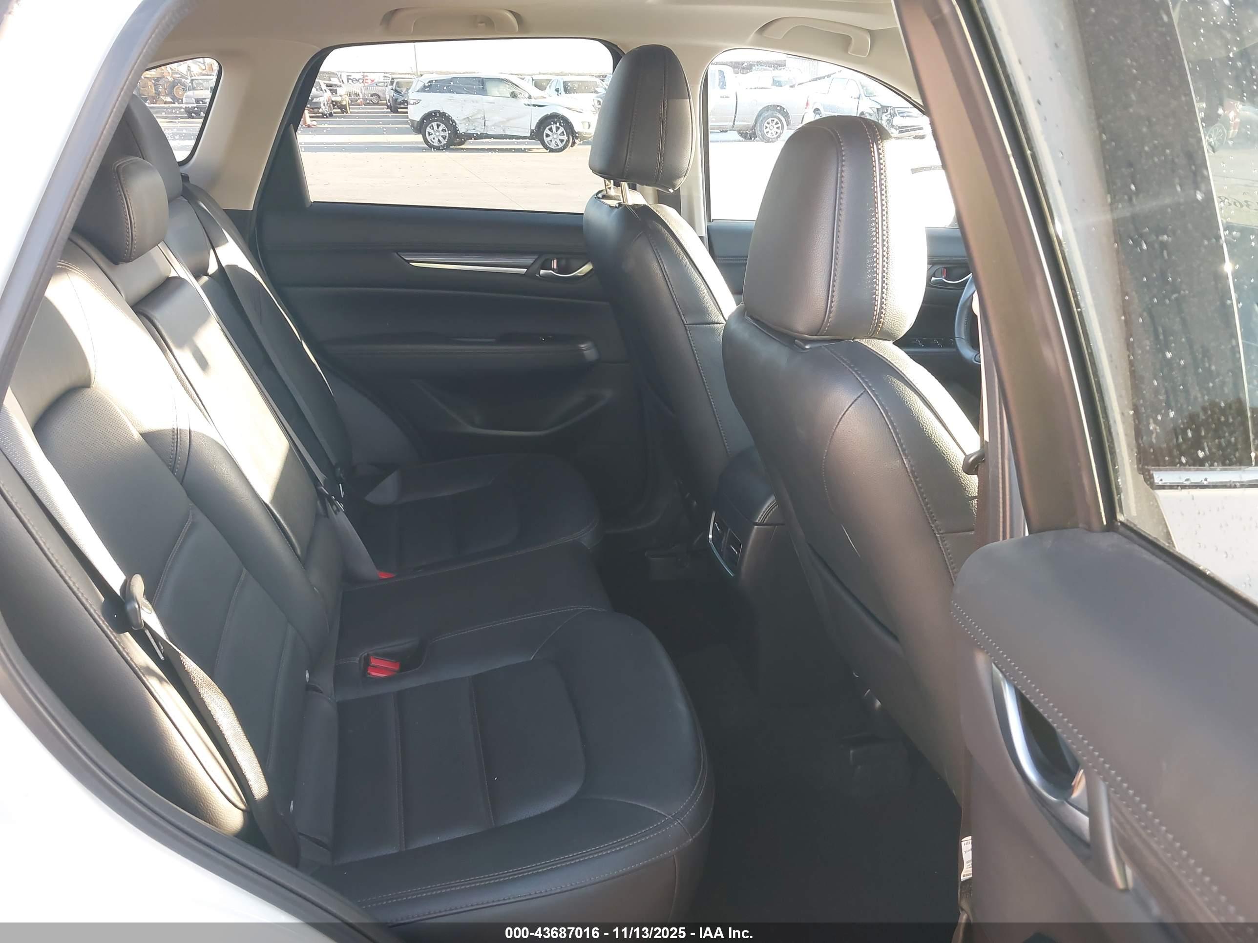 MAZDA CX-5 image 8