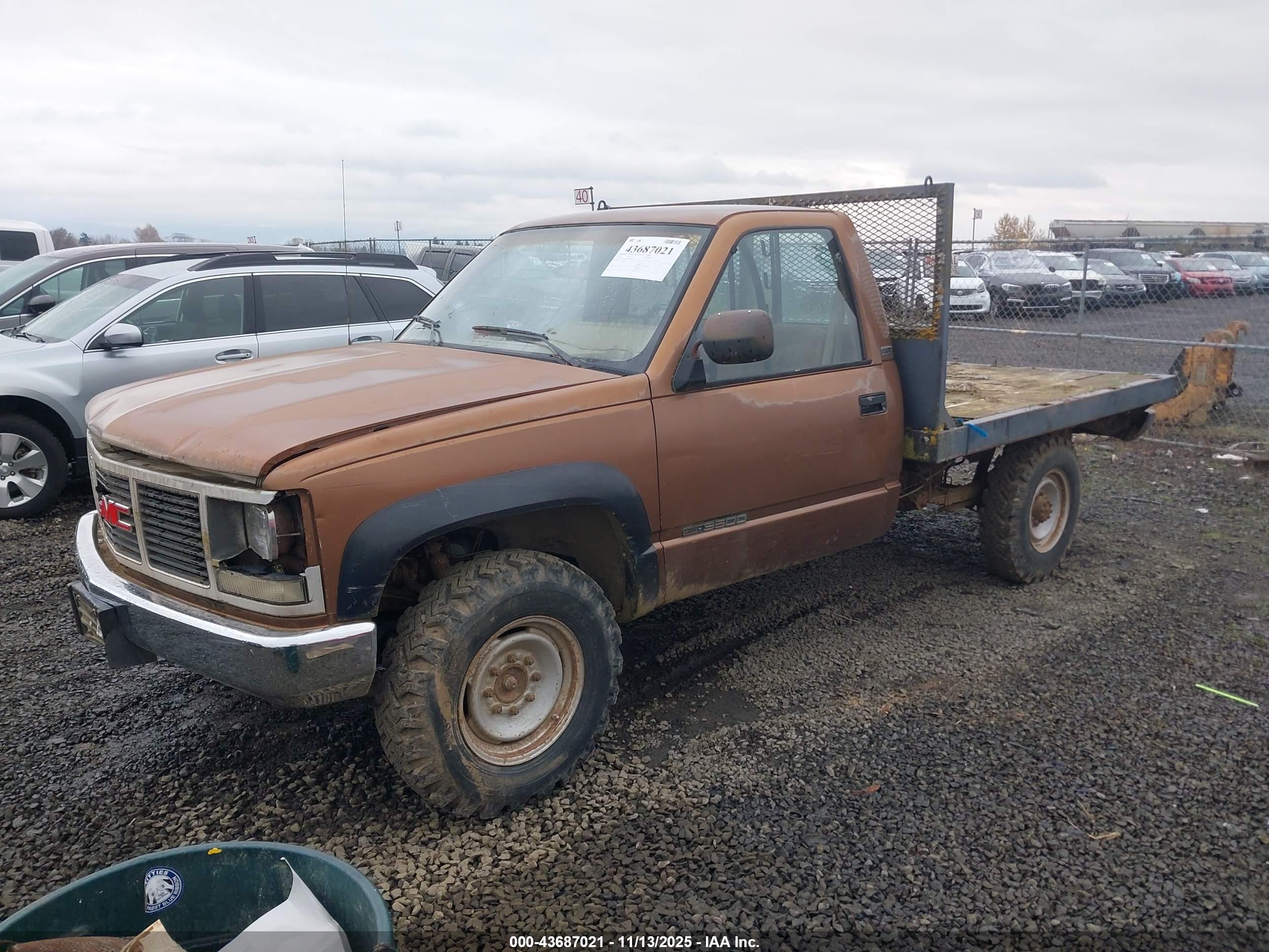 GMC SIERRA image 2