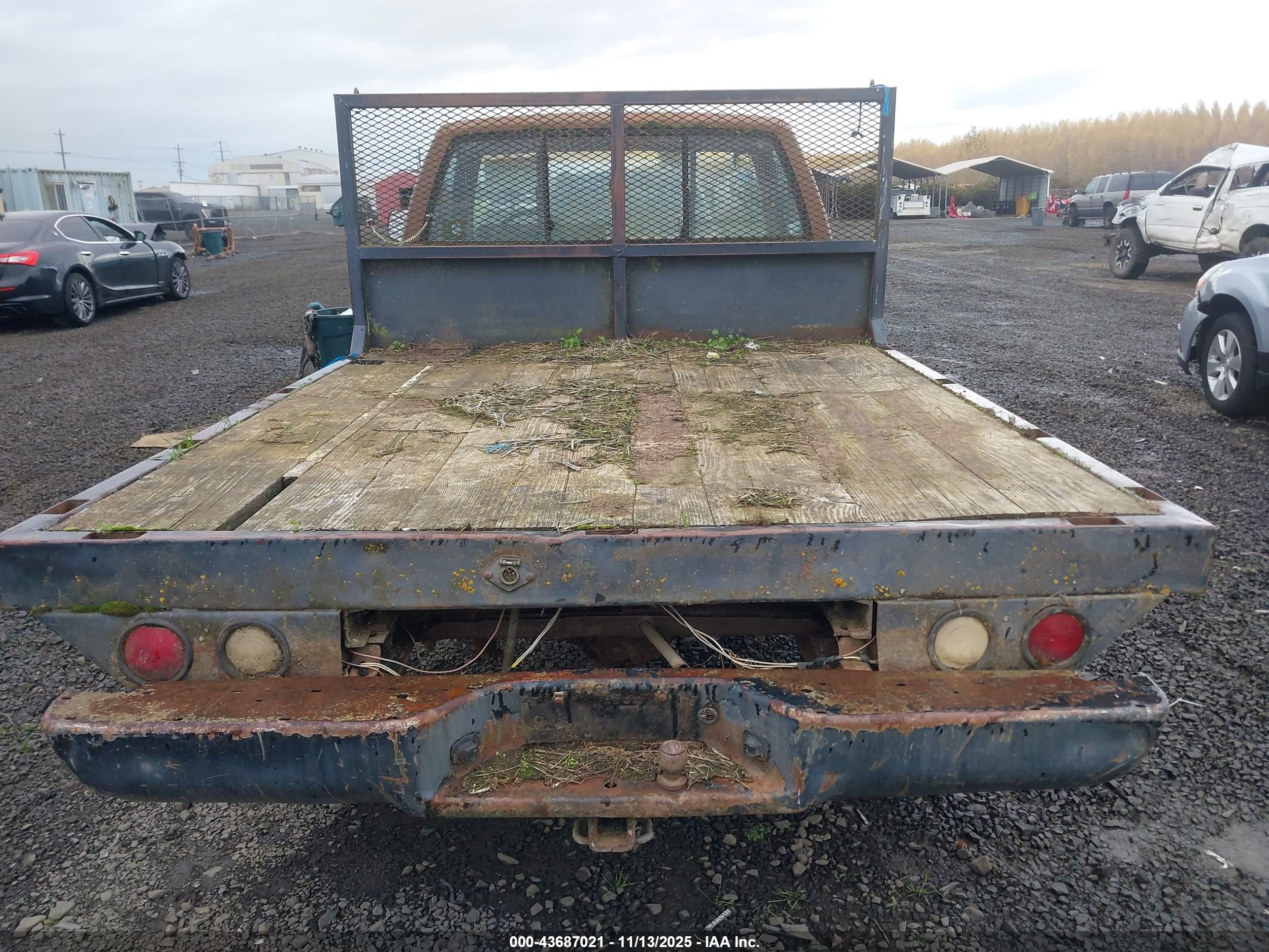 GMC SIERRA image 8