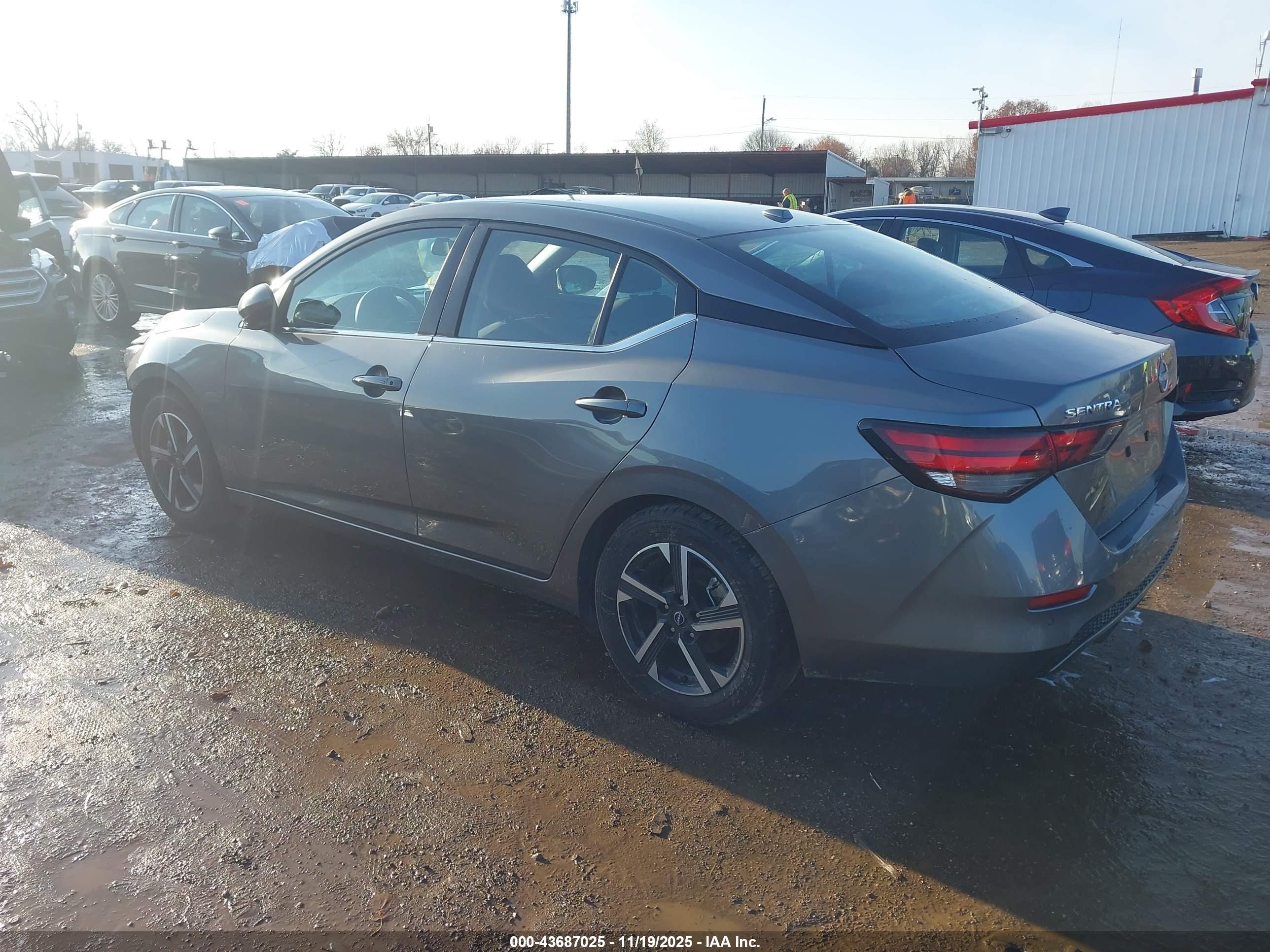 NISSAN SENTRA image 3