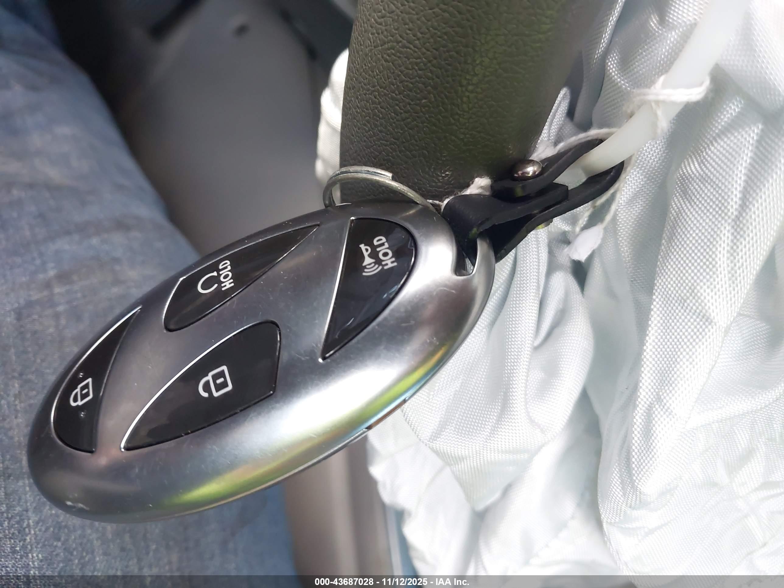 HYUNDAI ELANTRA image 11
