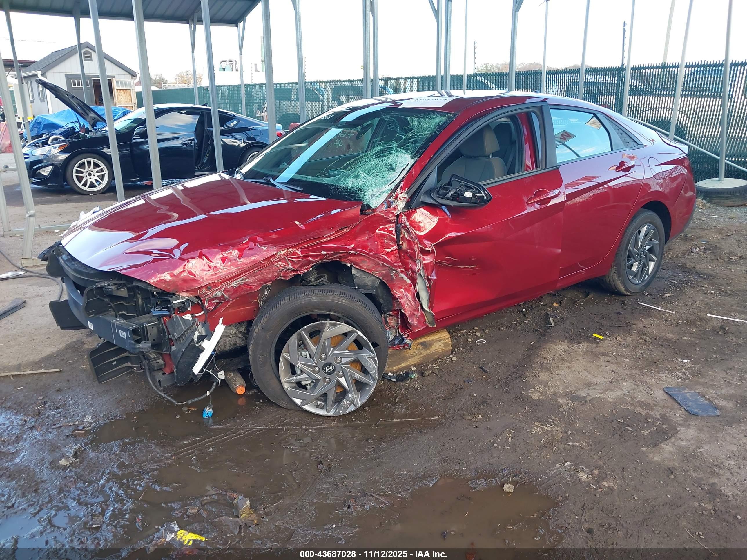 HYUNDAI ELANTRA image 2