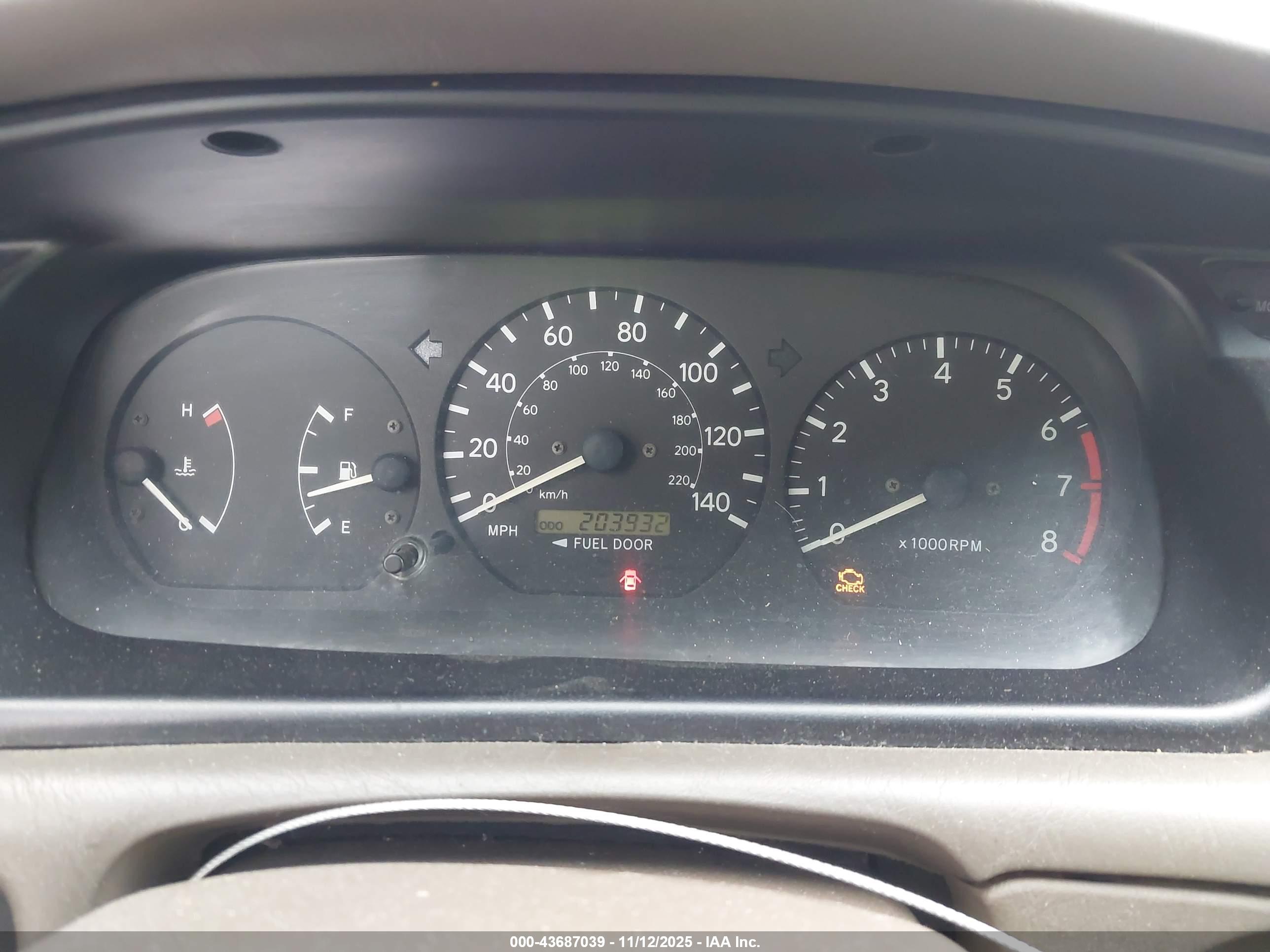 TOYOTA CAMRY image 7