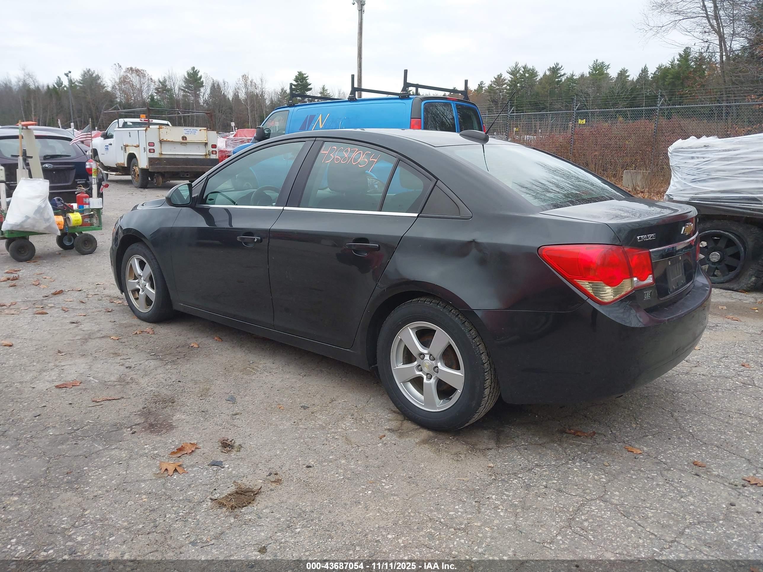 CHEVROLET CRUZE image 3