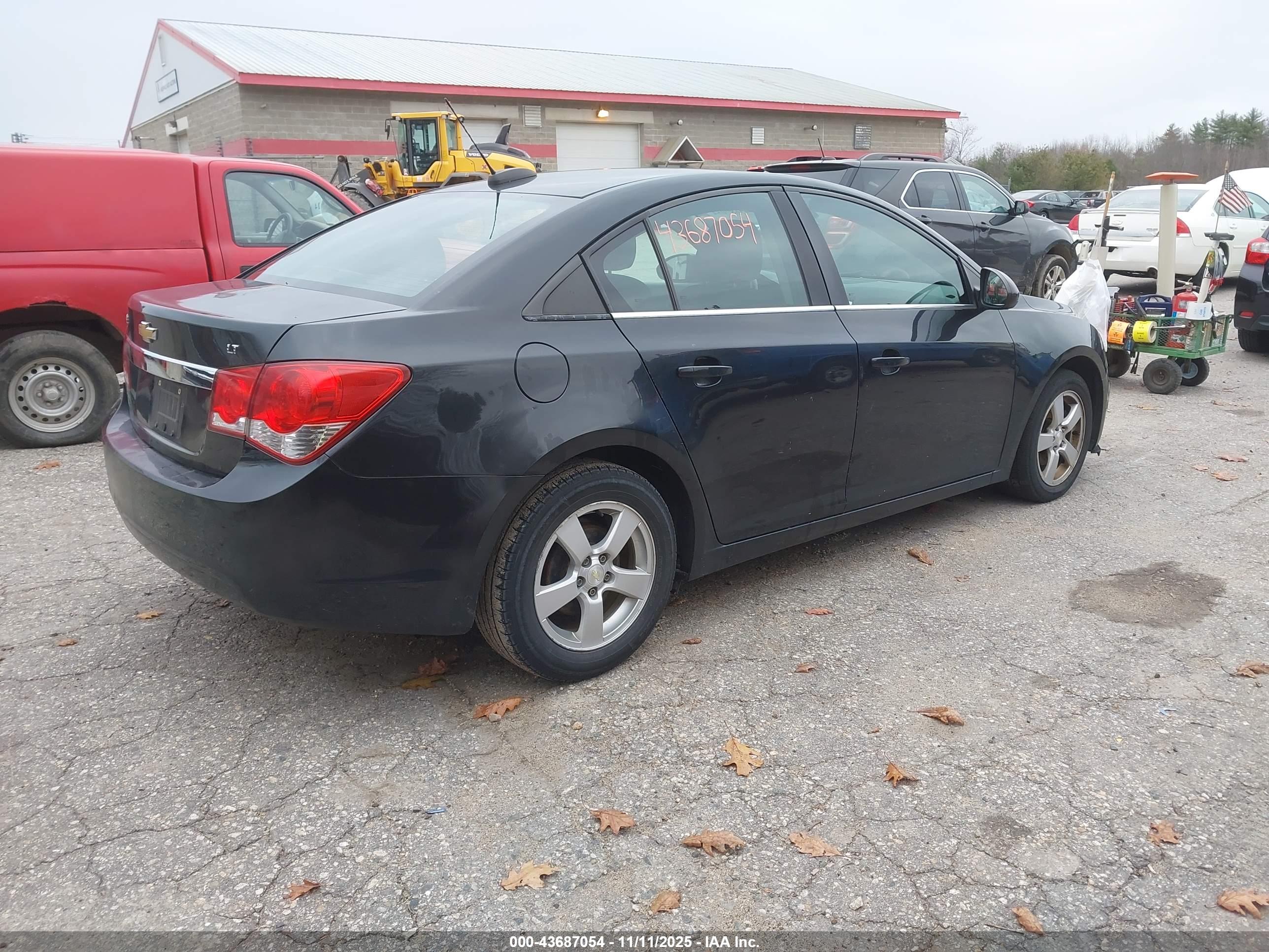 CHEVROLET CRUZE image 4