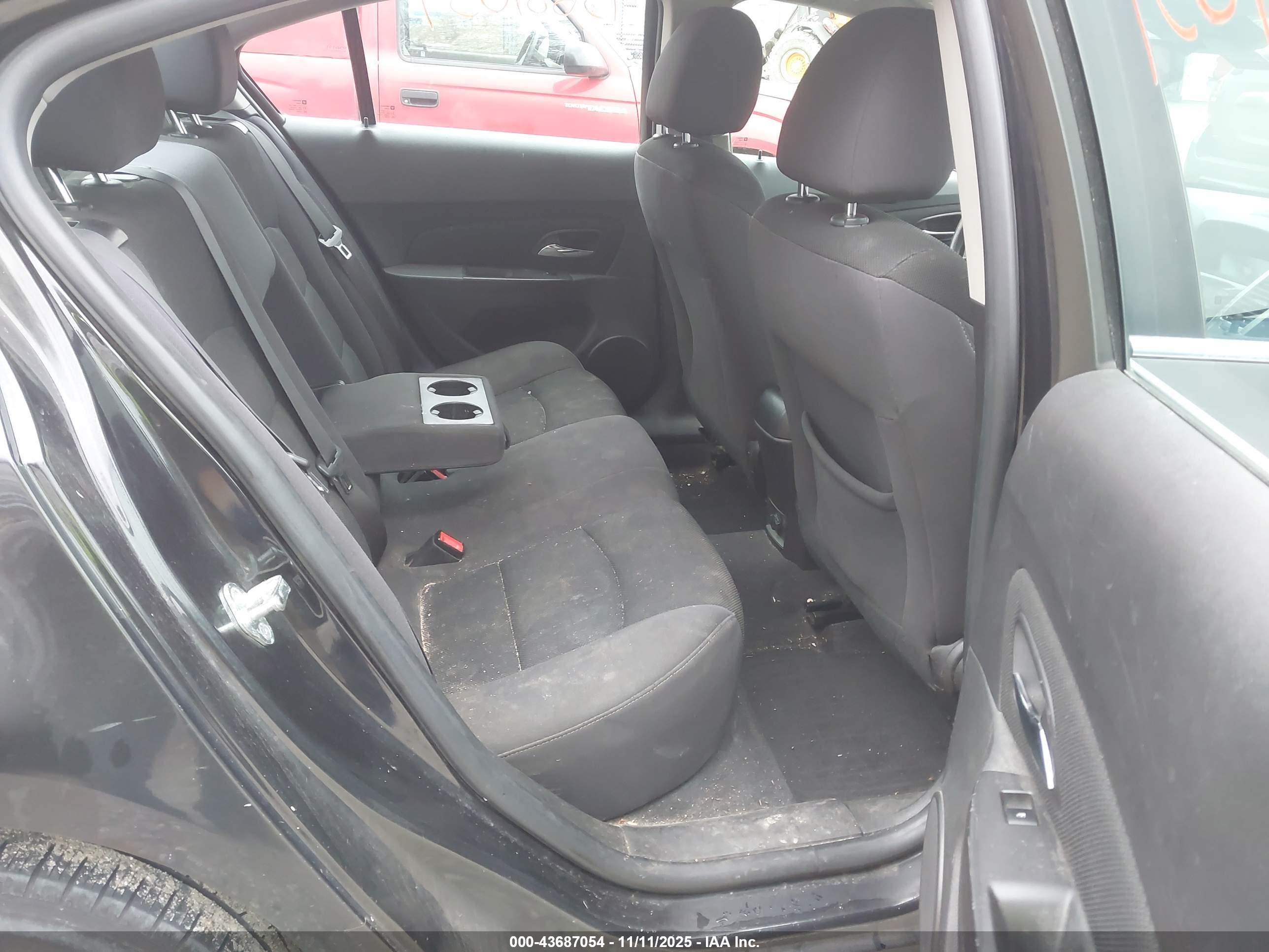 CHEVROLET CRUZE image 8