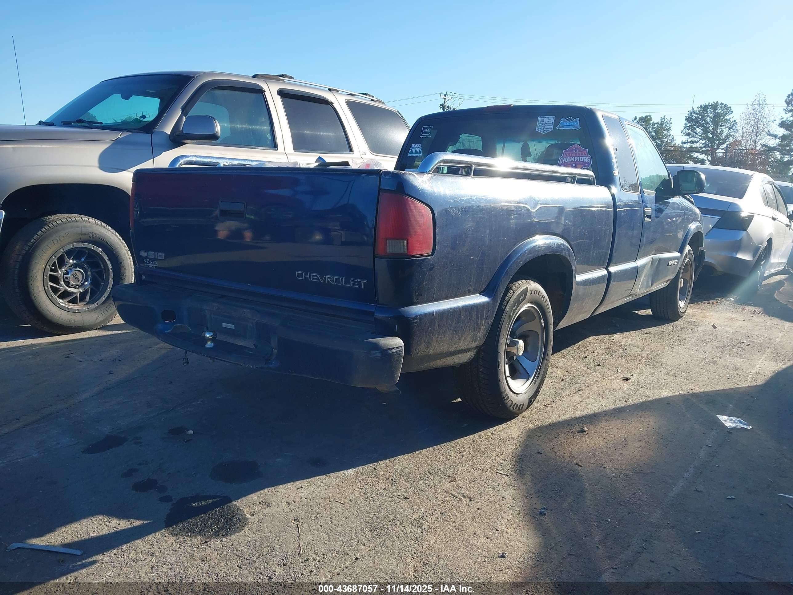 CHEVROLET S-10 image 4