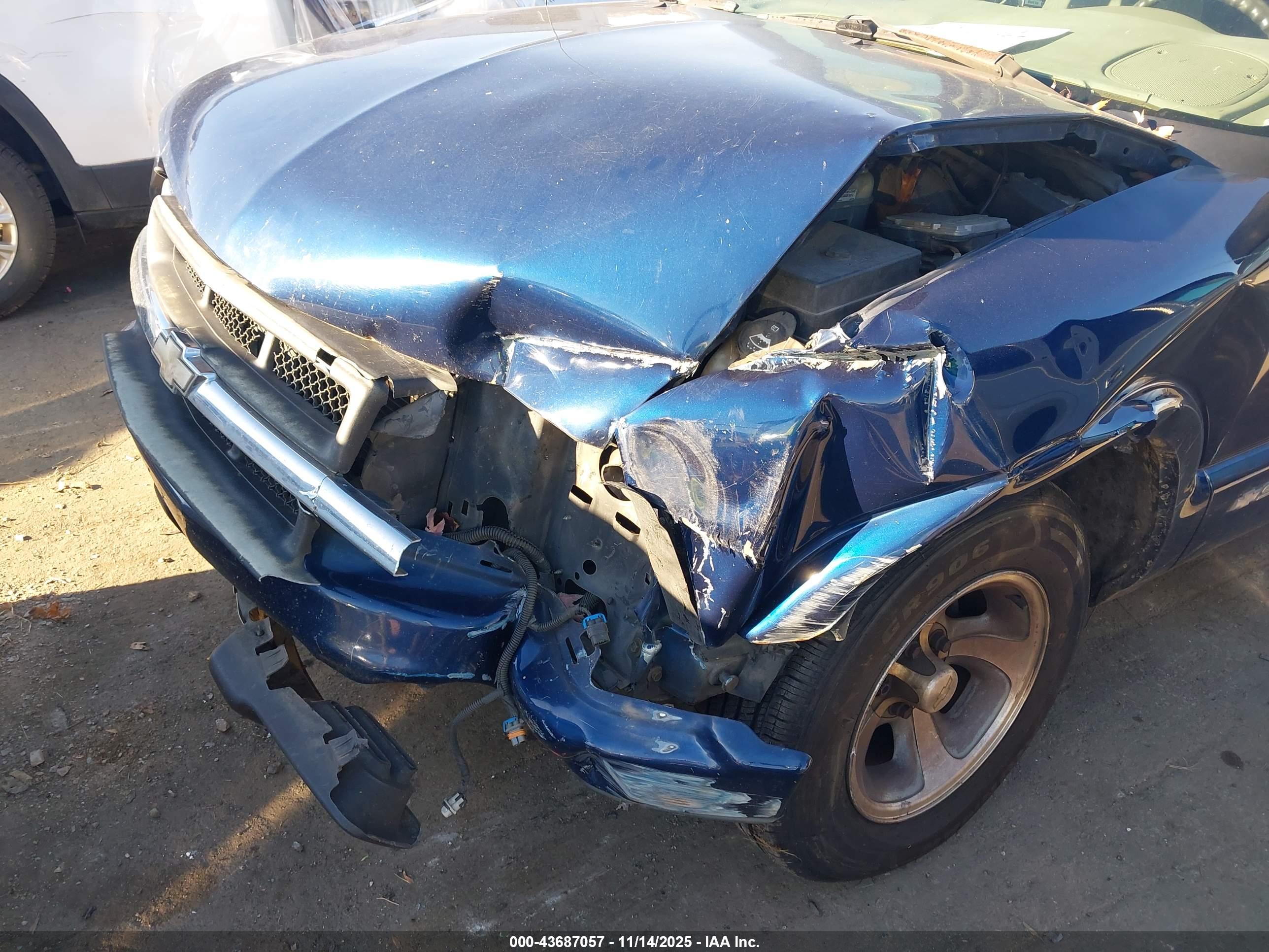 CHEVROLET S-10 image 6