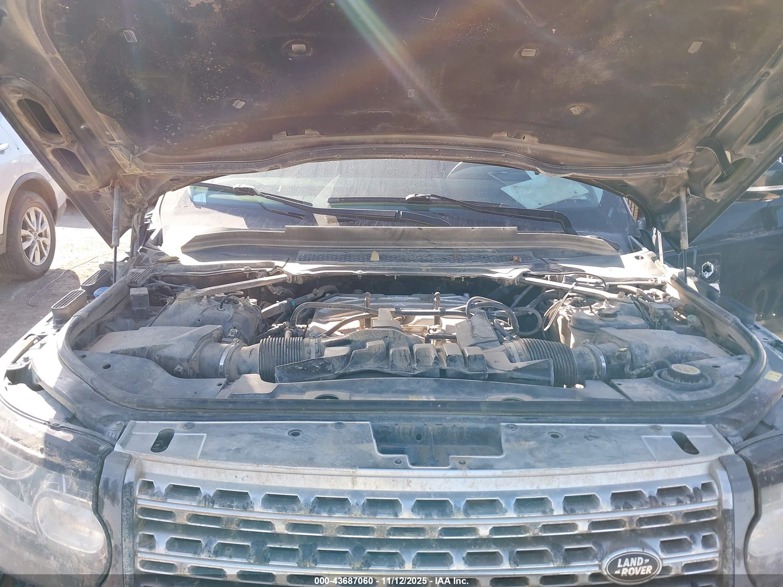 LAND ROVER image 10