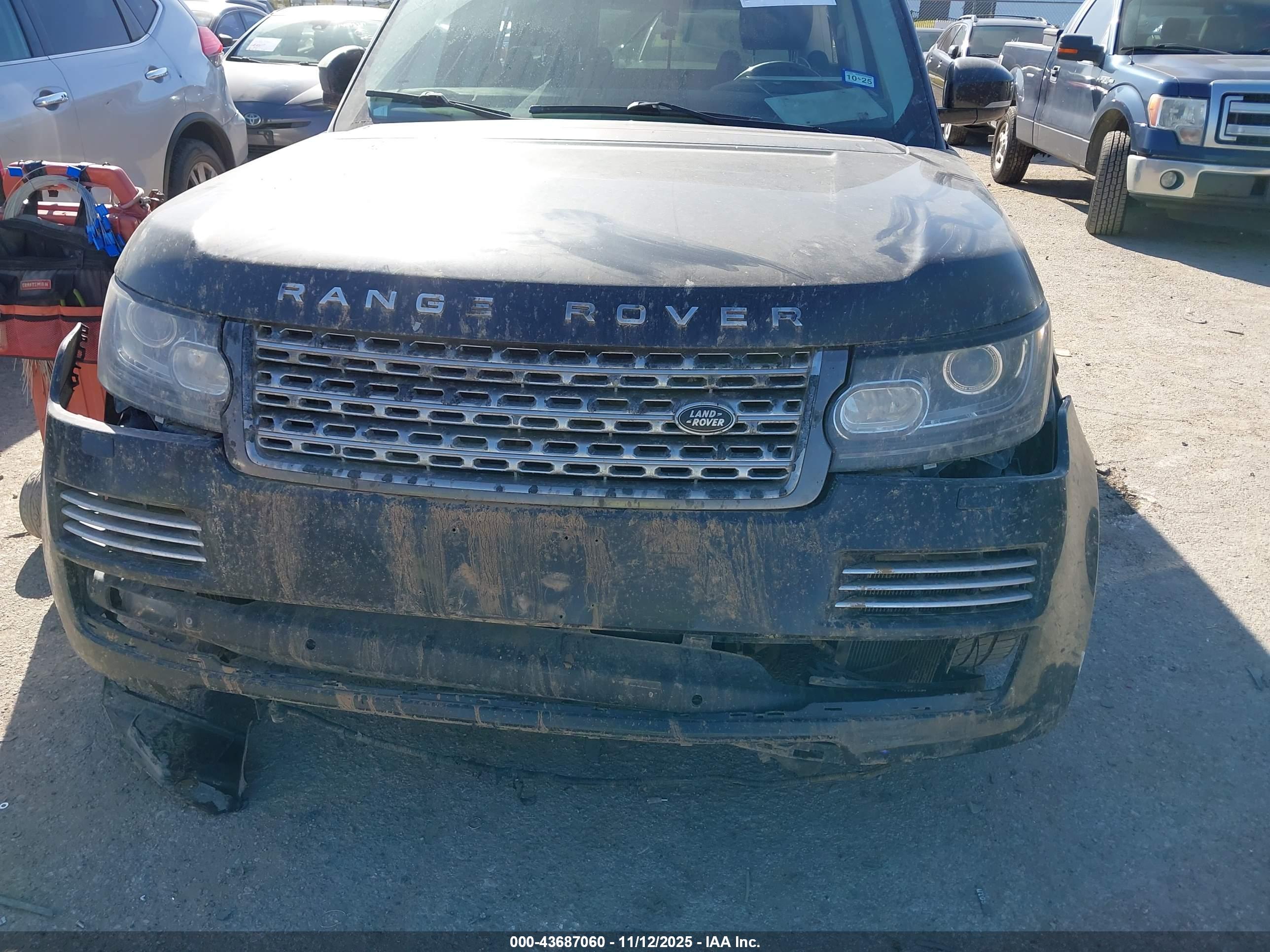 LAND ROVER image 6