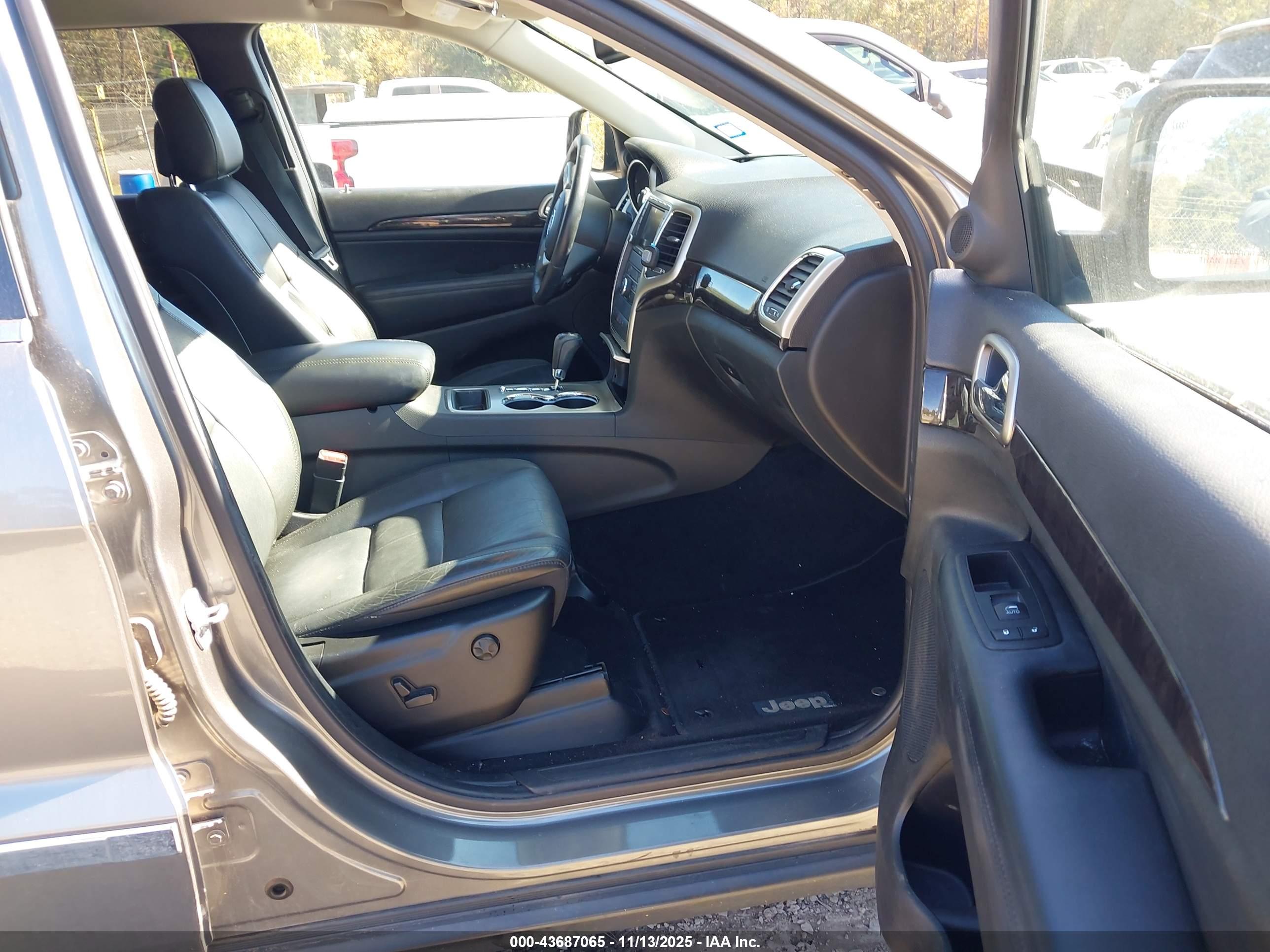 JEEP GRAND image 5
