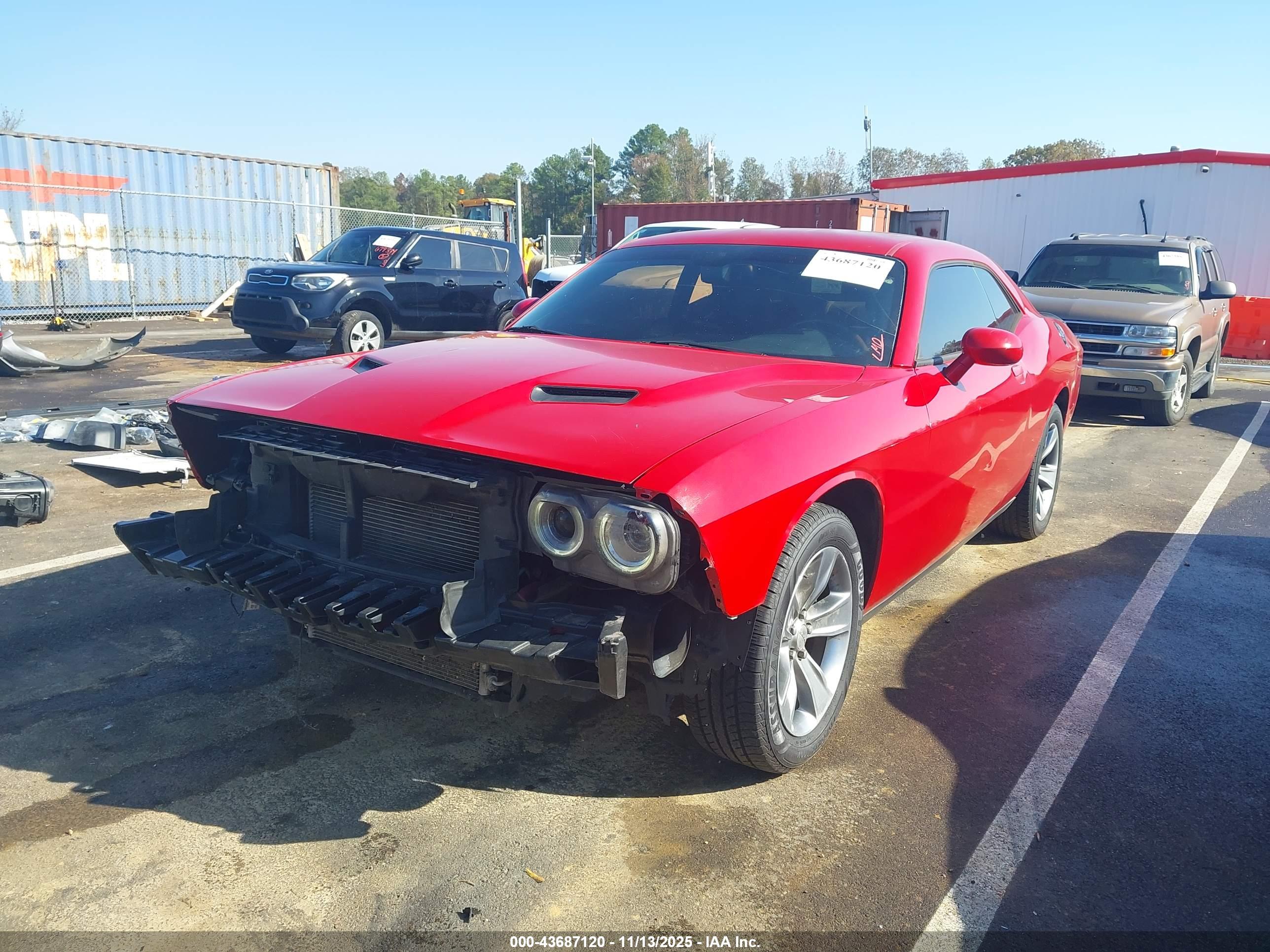 DODGE CHALLENGER image 6