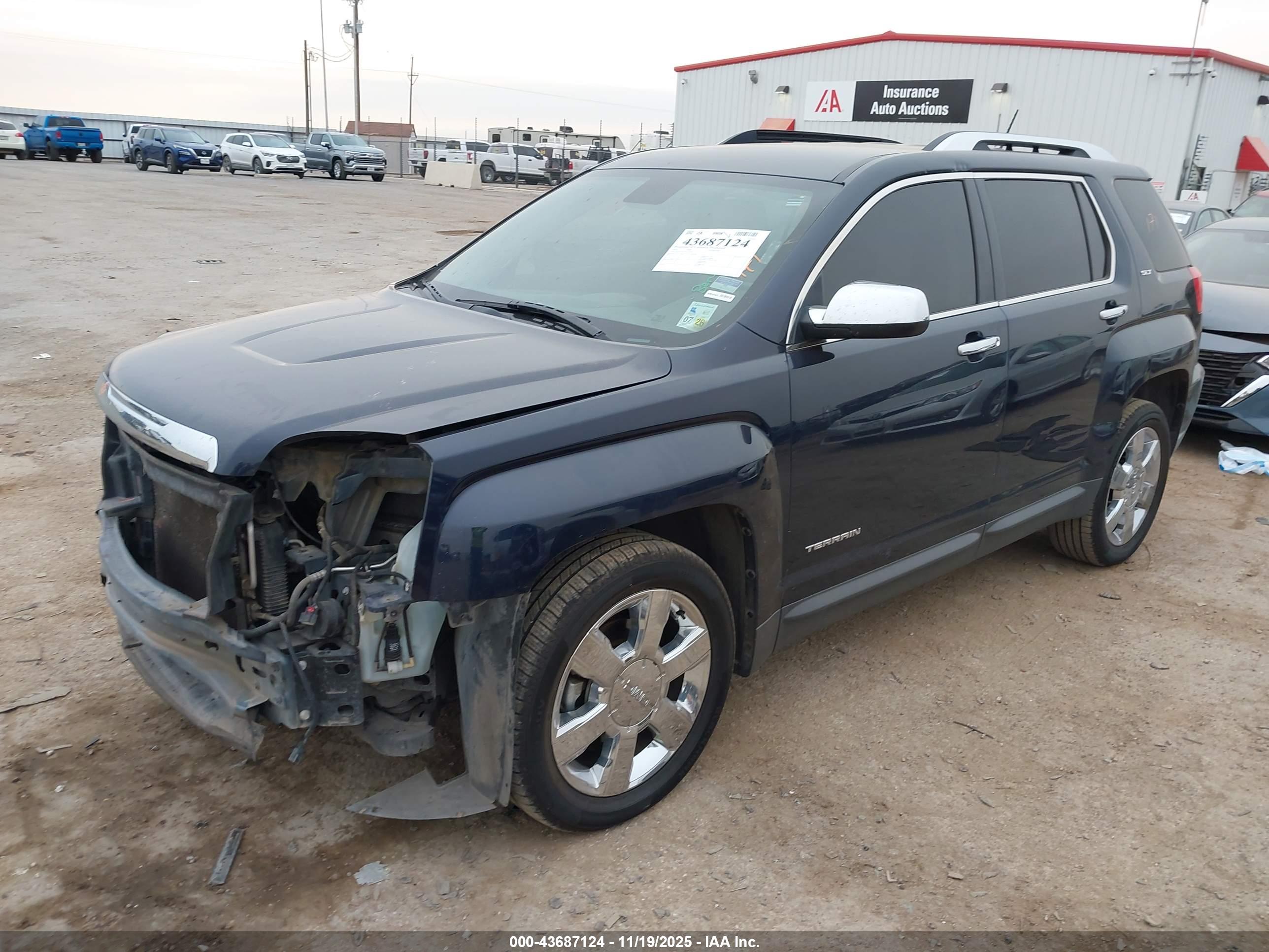 GMC TERRAIN image 2