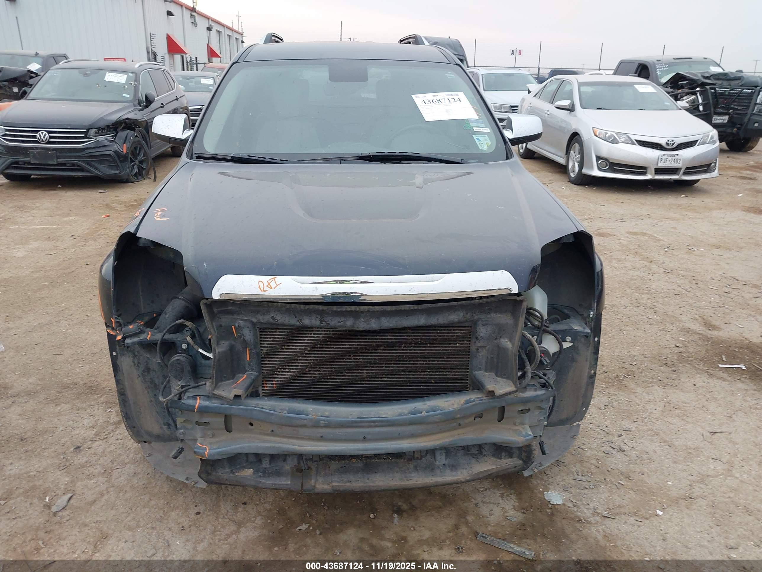 GMC TERRAIN image 6