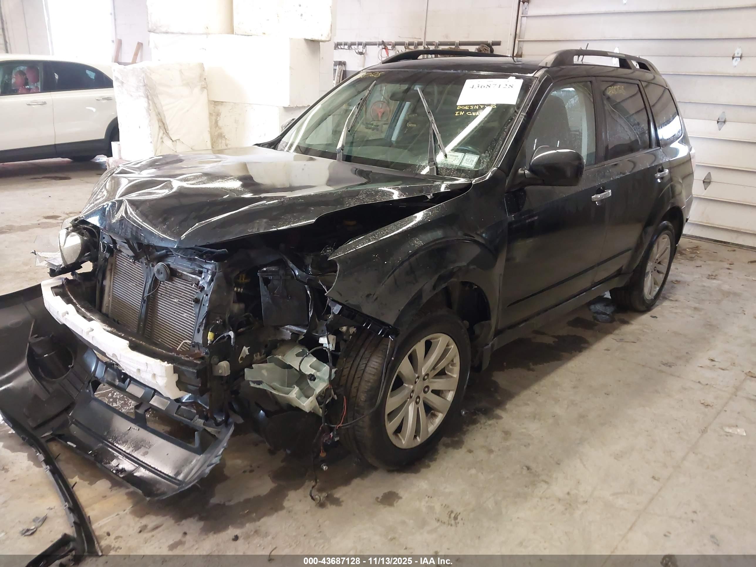 SUBARU FORESTER image 2