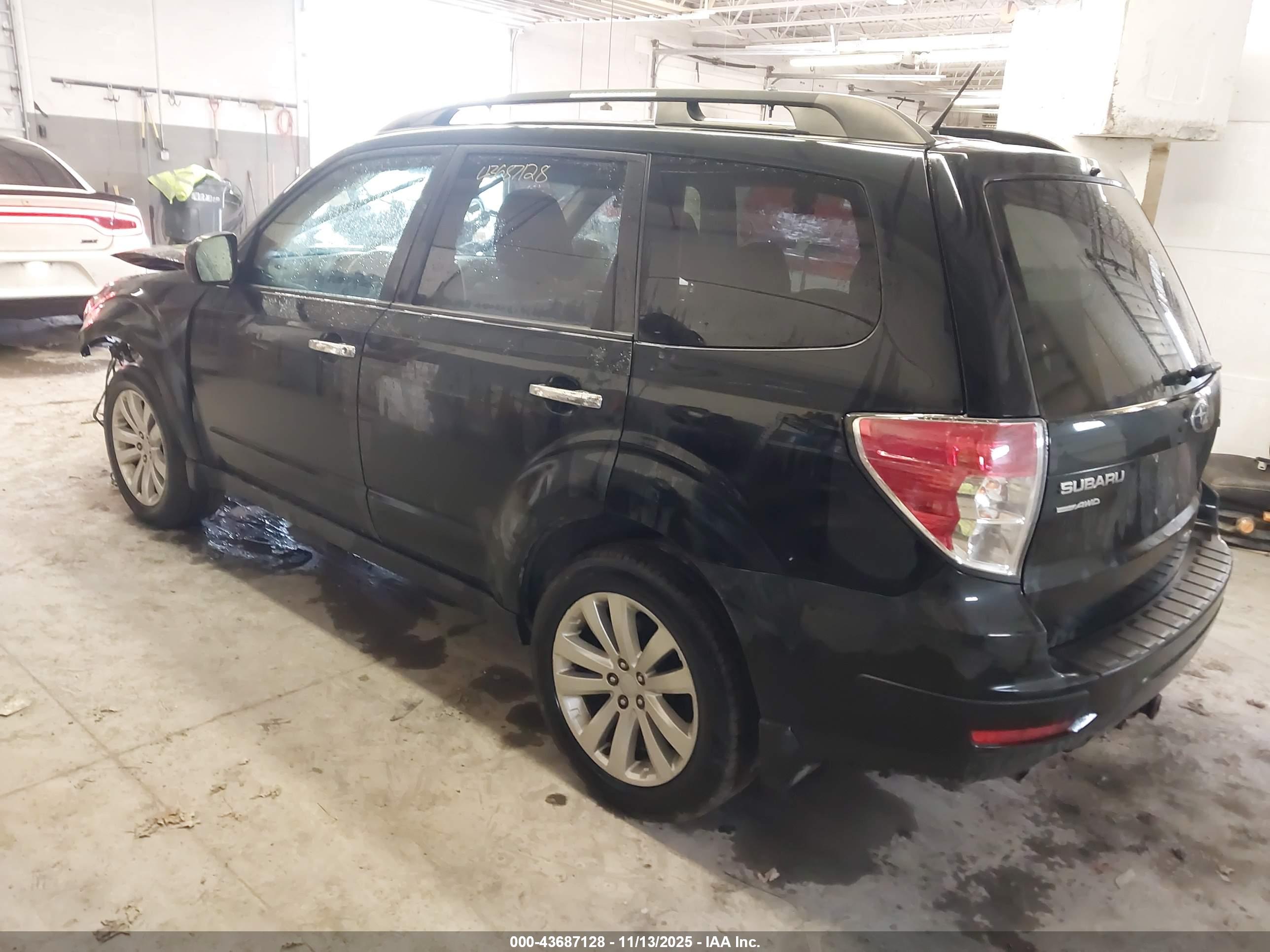 SUBARU FORESTER image 3