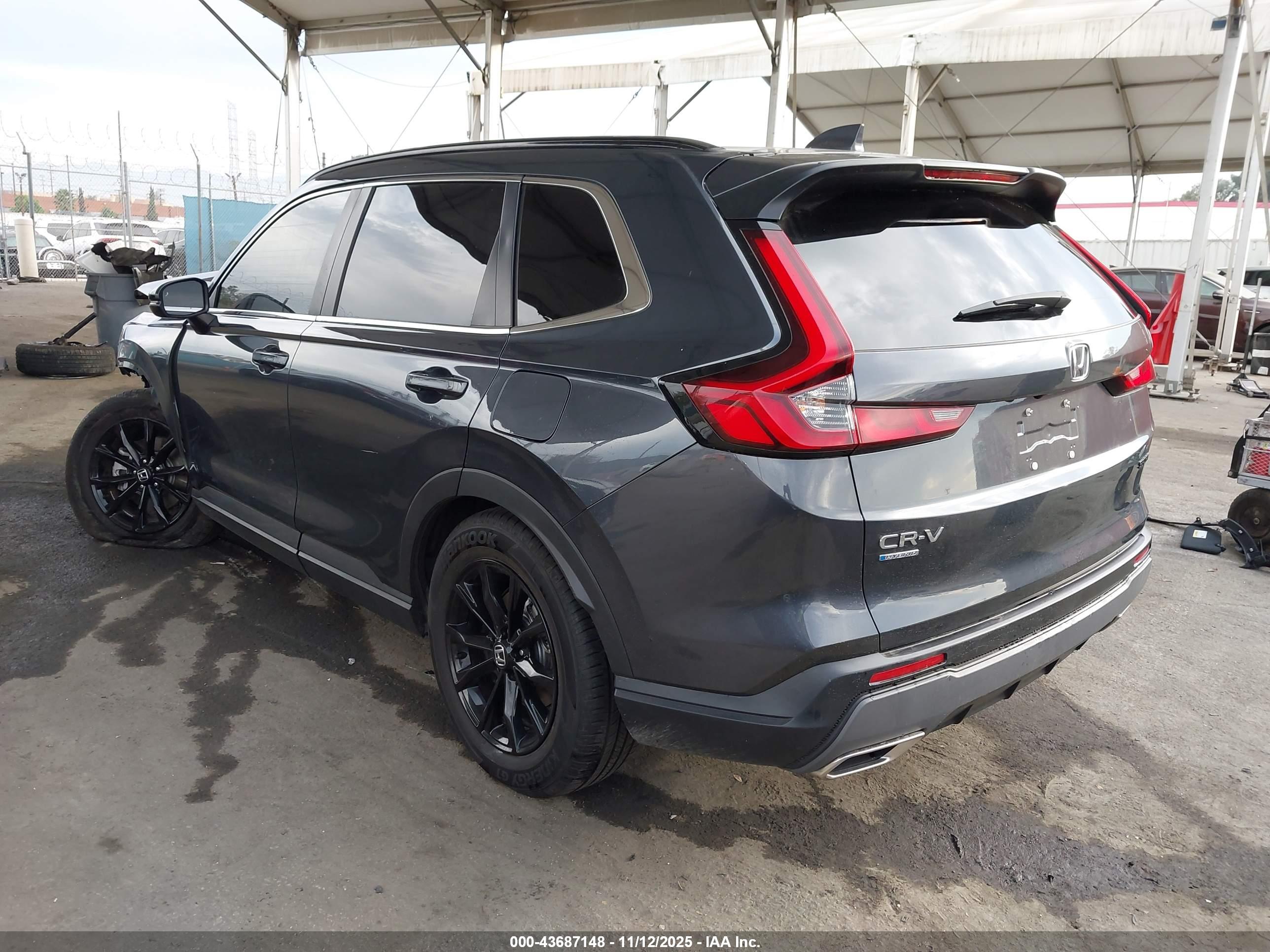 HONDA CR-V image 3